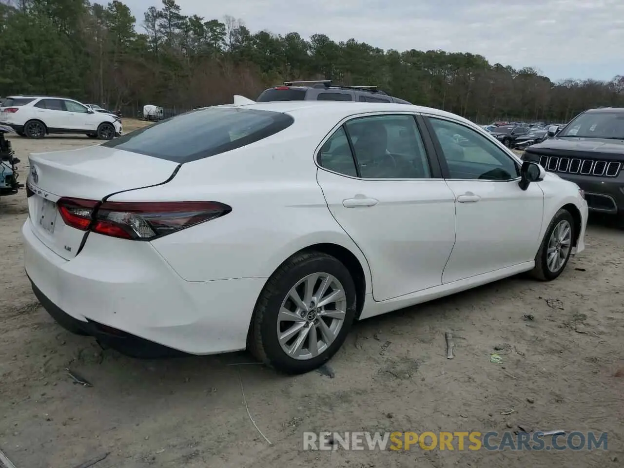 3 Photograph of a damaged car 4T1C11AKXMU590010 TOYOTA CAMRY 2021