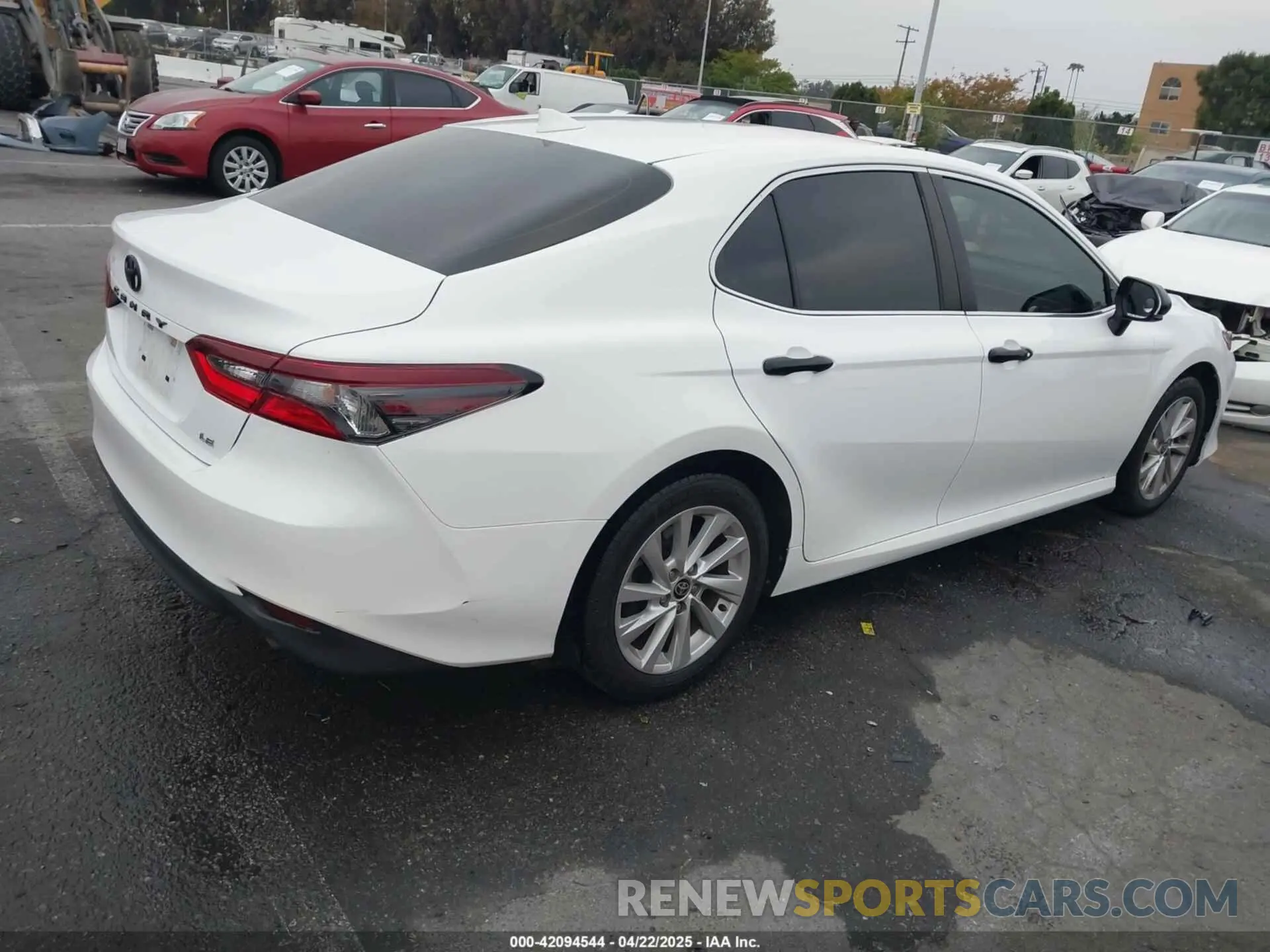 4 Photograph of a damaged car 4T1C11AKXMU597300 TOYOTA CAMRY 2021