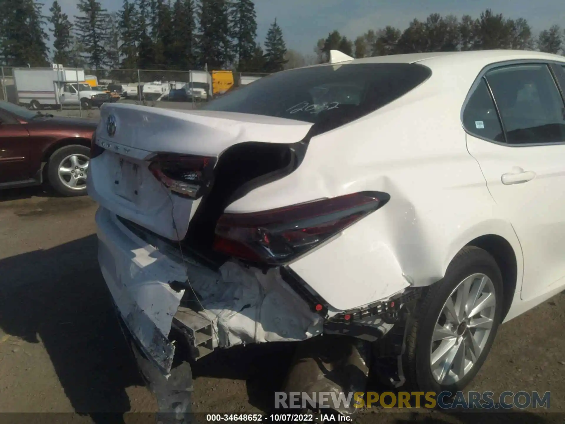 6 Photograph of a damaged car 4T1C11AKXMU601250 TOYOTA CAMRY 2021