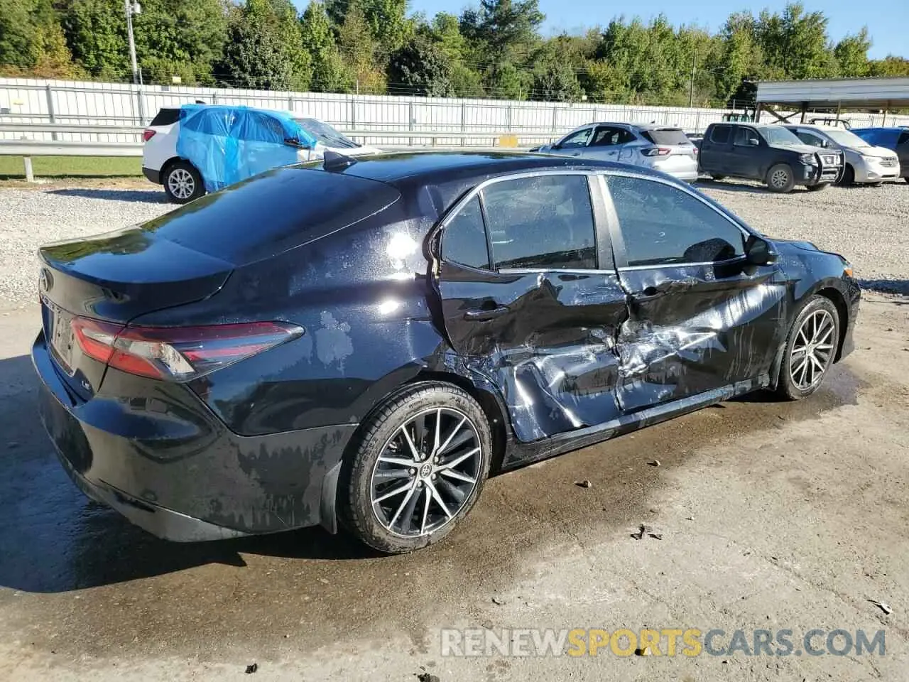 3 Photograph of a damaged car 4T1C11AKXMU613060 TOYOTA CAMRY 2021