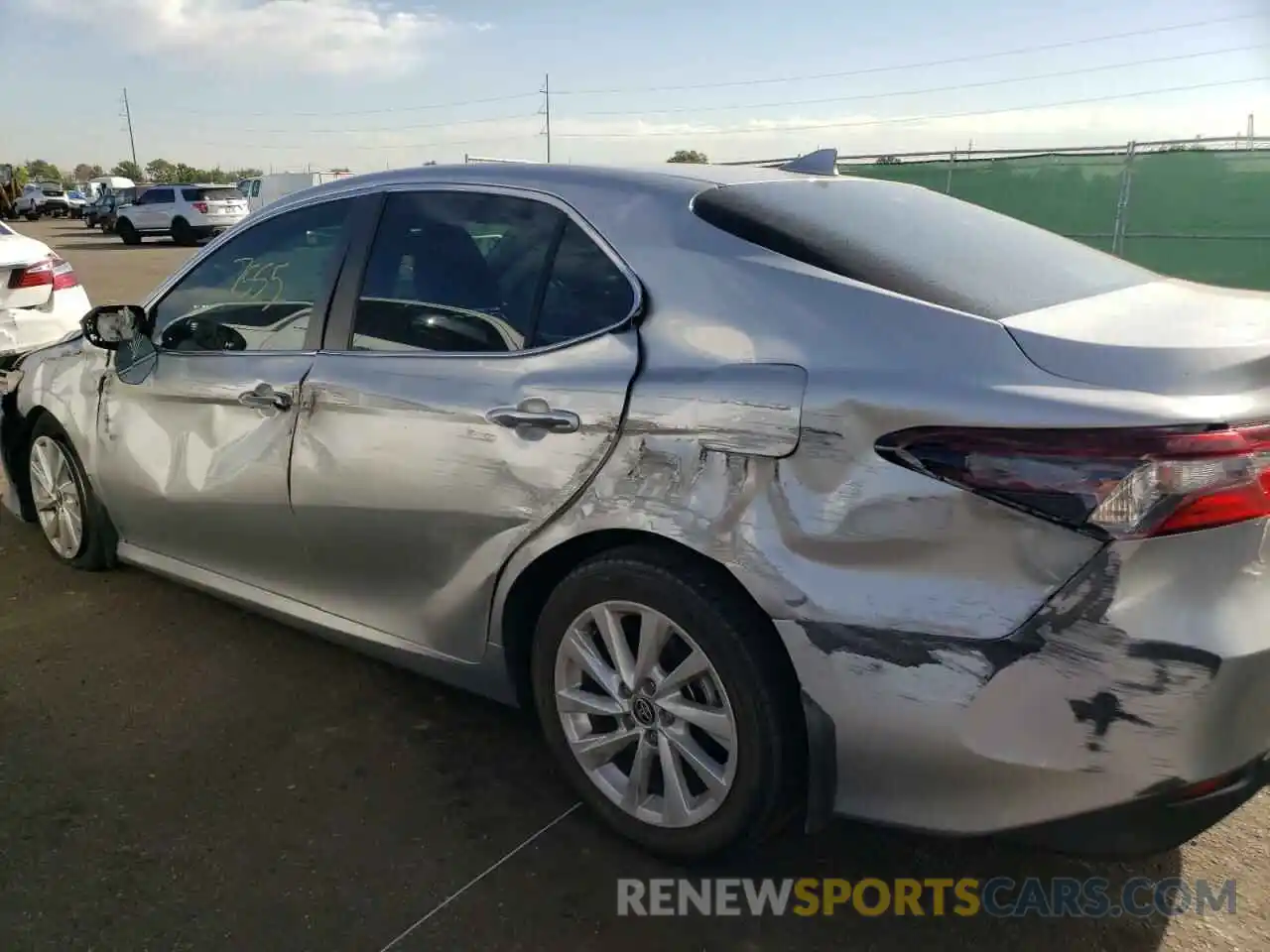 9 Photograph of a damaged car 4T1C11BK0MU032326 TOYOTA CAMRY 2021