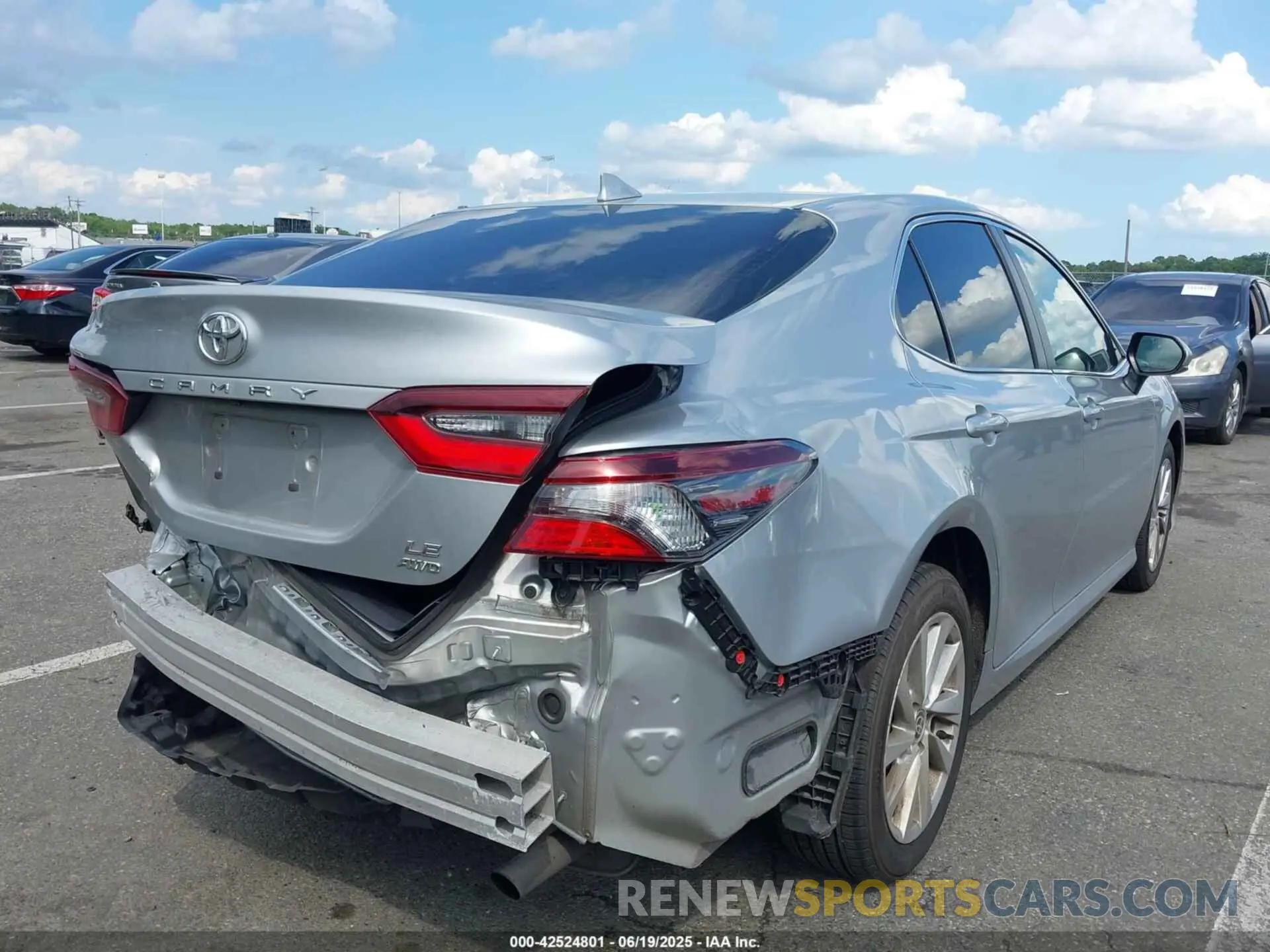 4 Photograph of a damaged car 4T1C11BK1MU023781 TOYOTA CAMRY 2021