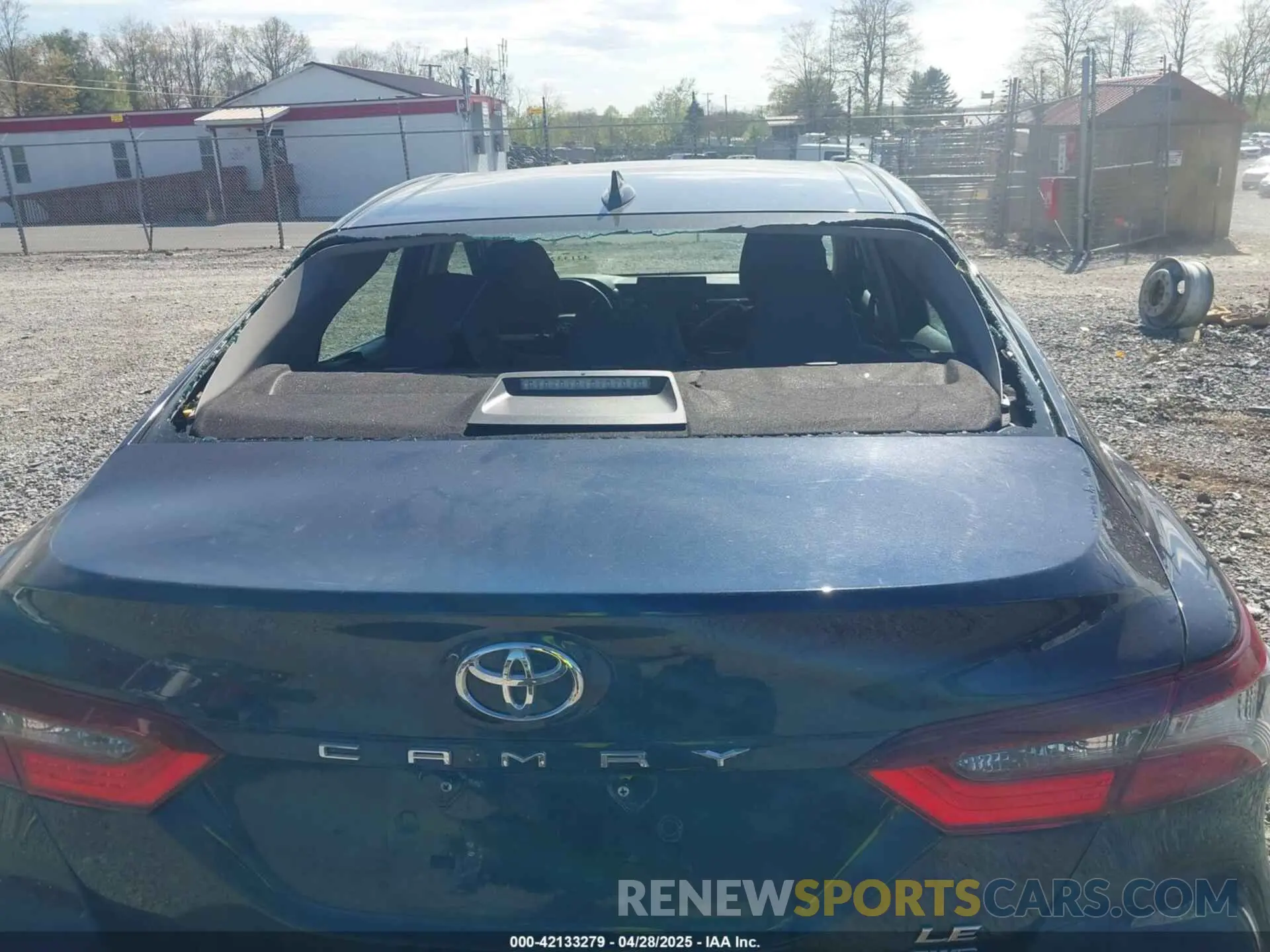 18 Photograph of a damaged car 4T1C11BK1MU044212 TOYOTA CAMRY 2021