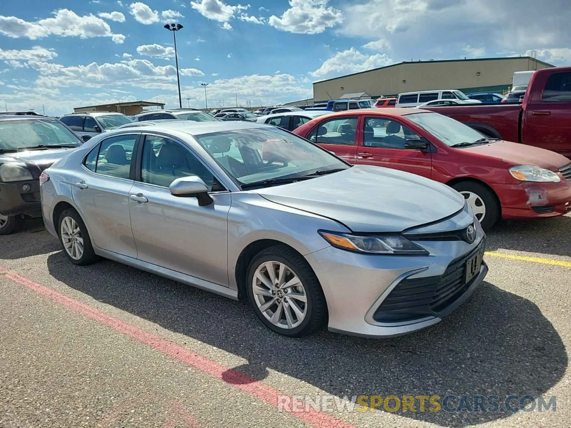 31 Photograph of a damaged car 4T1C11BK3MU032899 TOYOTA CAMRY 2021