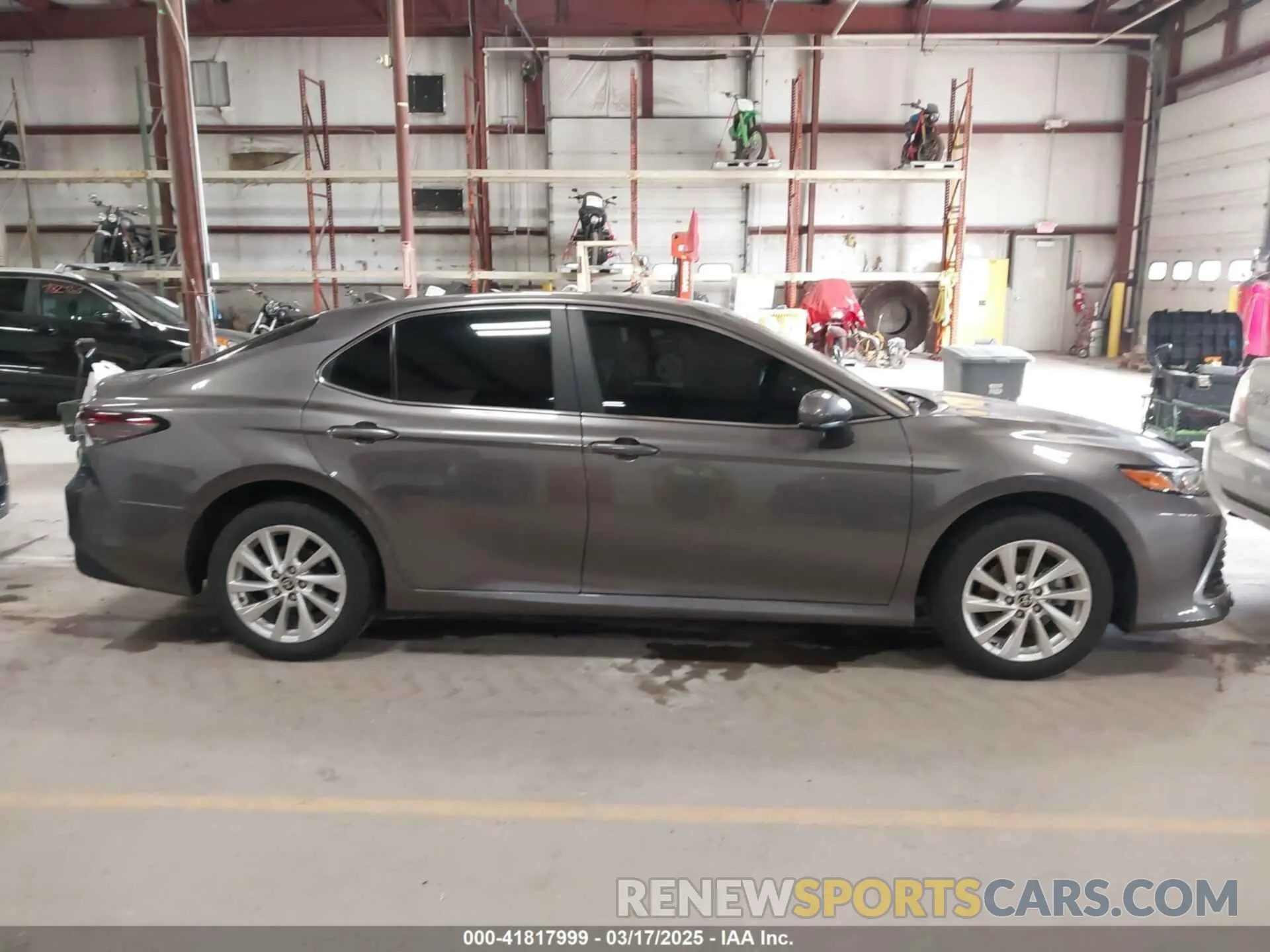 13 Photograph of a damaged car 4T1C11BK4MU023001 TOYOTA CAMRY 2021