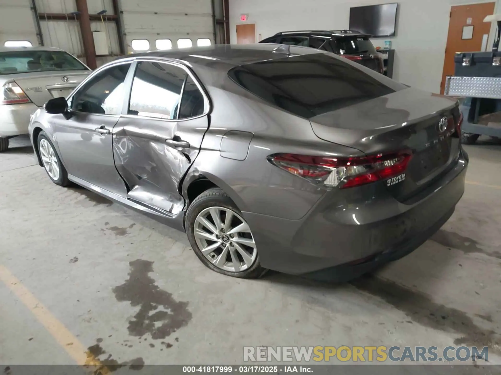3 Photograph of a damaged car 4T1C11BK4MU023001 TOYOTA CAMRY 2021