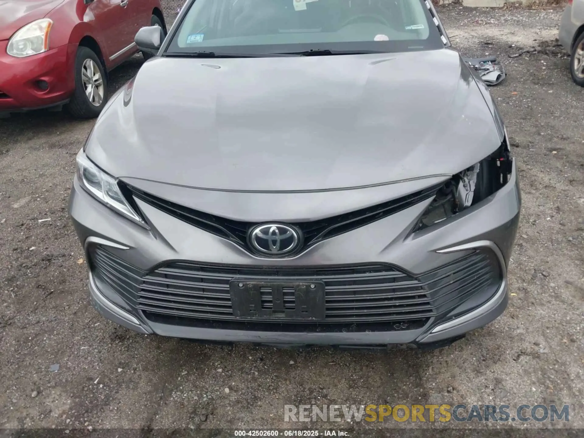 13 Photograph of a damaged car 4T1C11BK5MU028031 TOYOTA CAMRY 2021