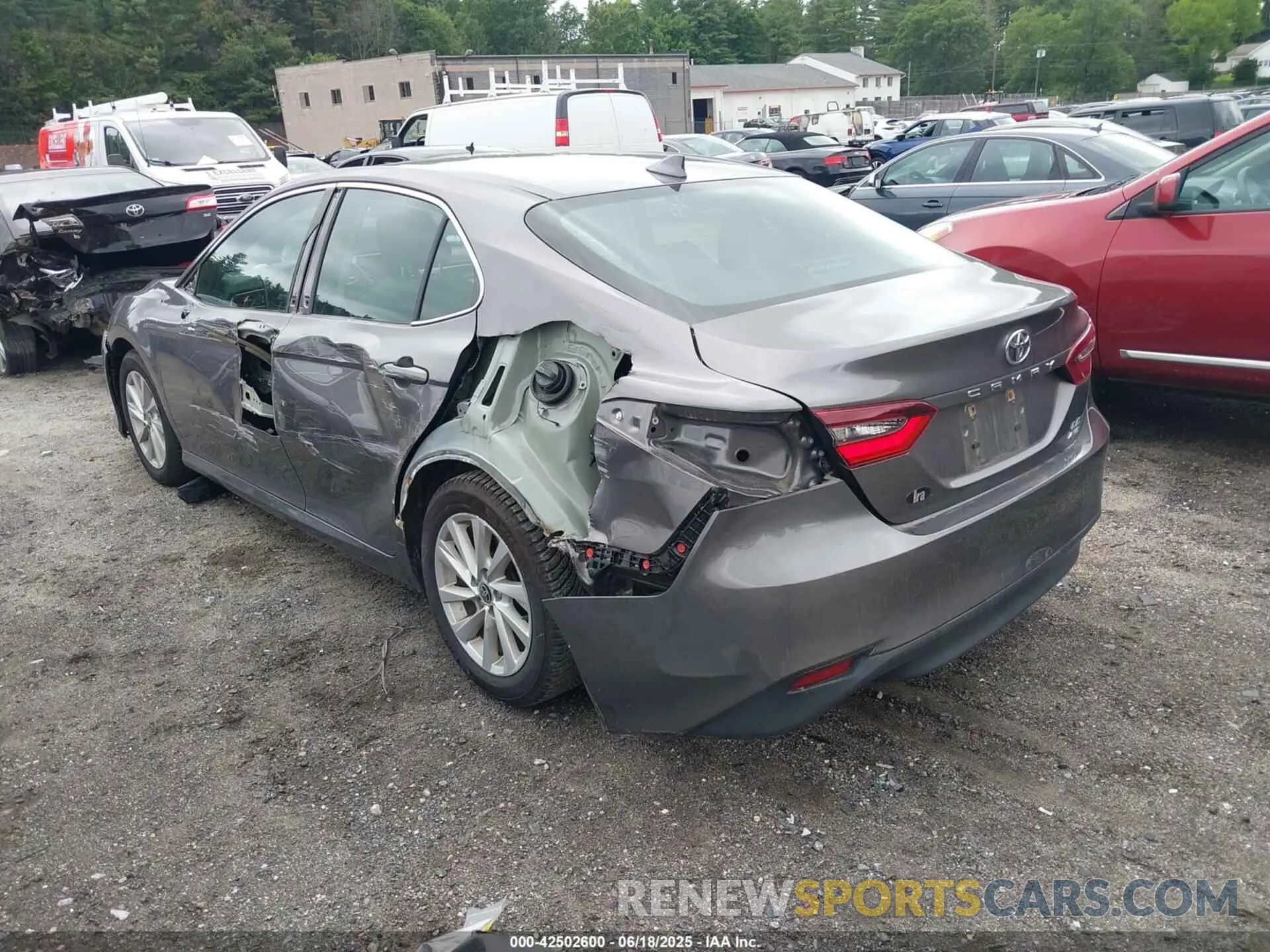 3 Photograph of a damaged car 4T1C11BK5MU028031 TOYOTA CAMRY 2021
