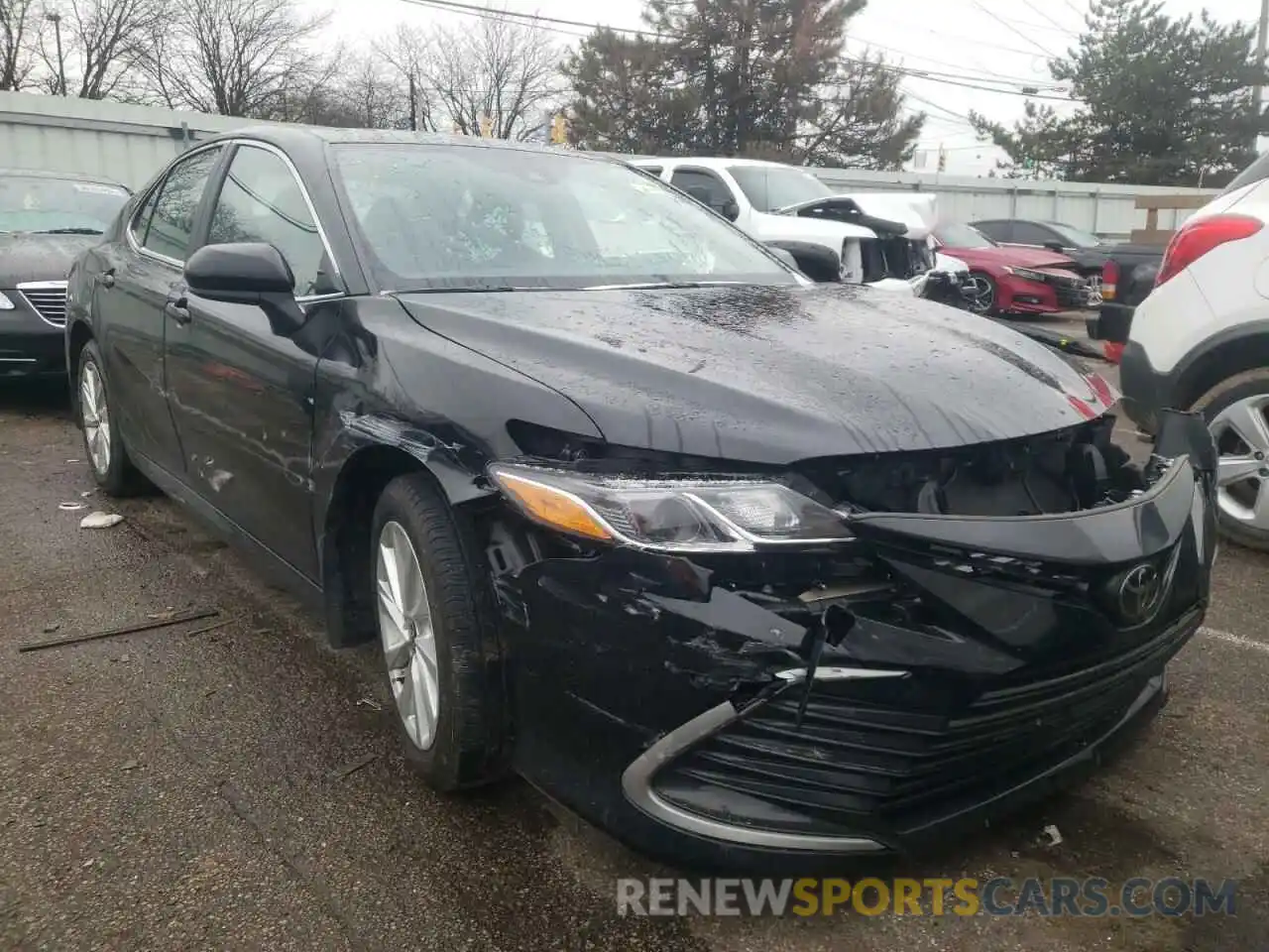 1 Photograph of a damaged car 4T1C11BK6MU032363 TOYOTA CAMRY 2021