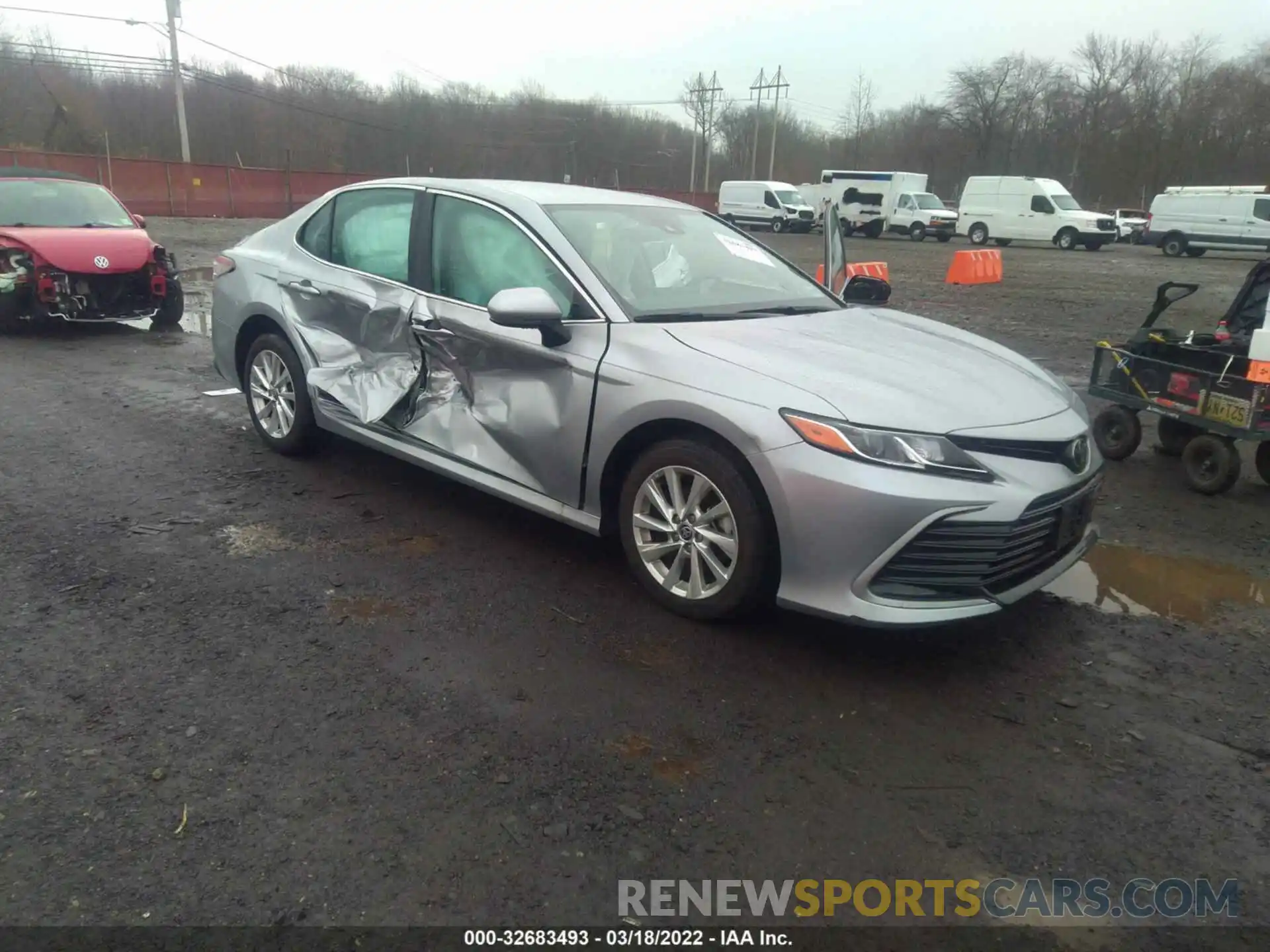 1 Photograph of a damaged car 4T1C11BK7MU023753 TOYOTA CAMRY 2021