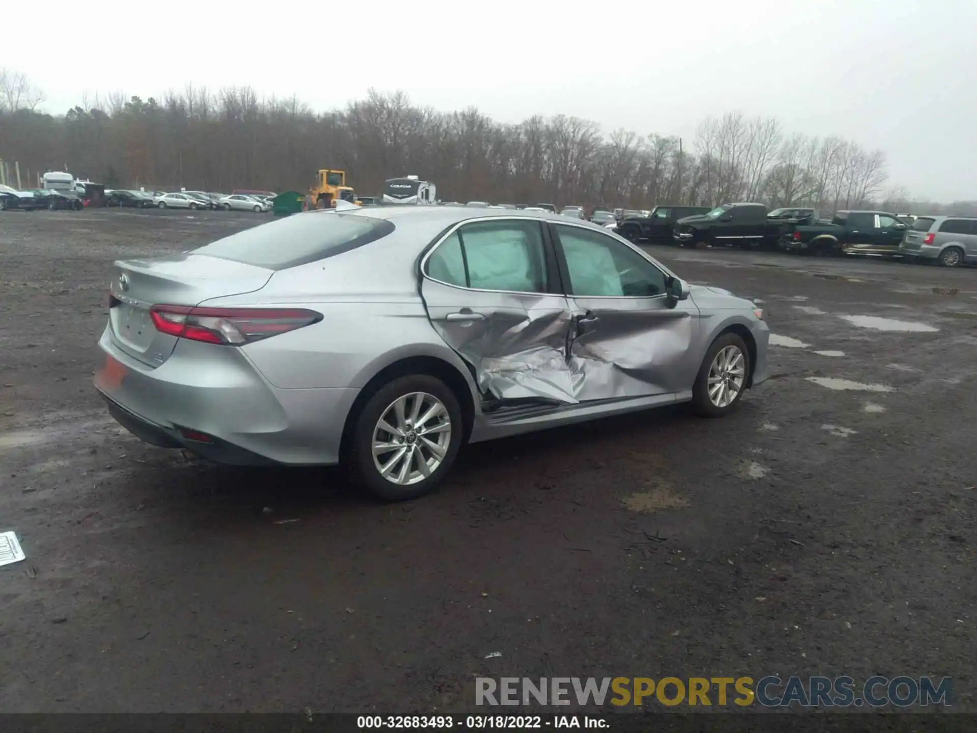 4 Photograph of a damaged car 4T1C11BK7MU023753 TOYOTA CAMRY 2021