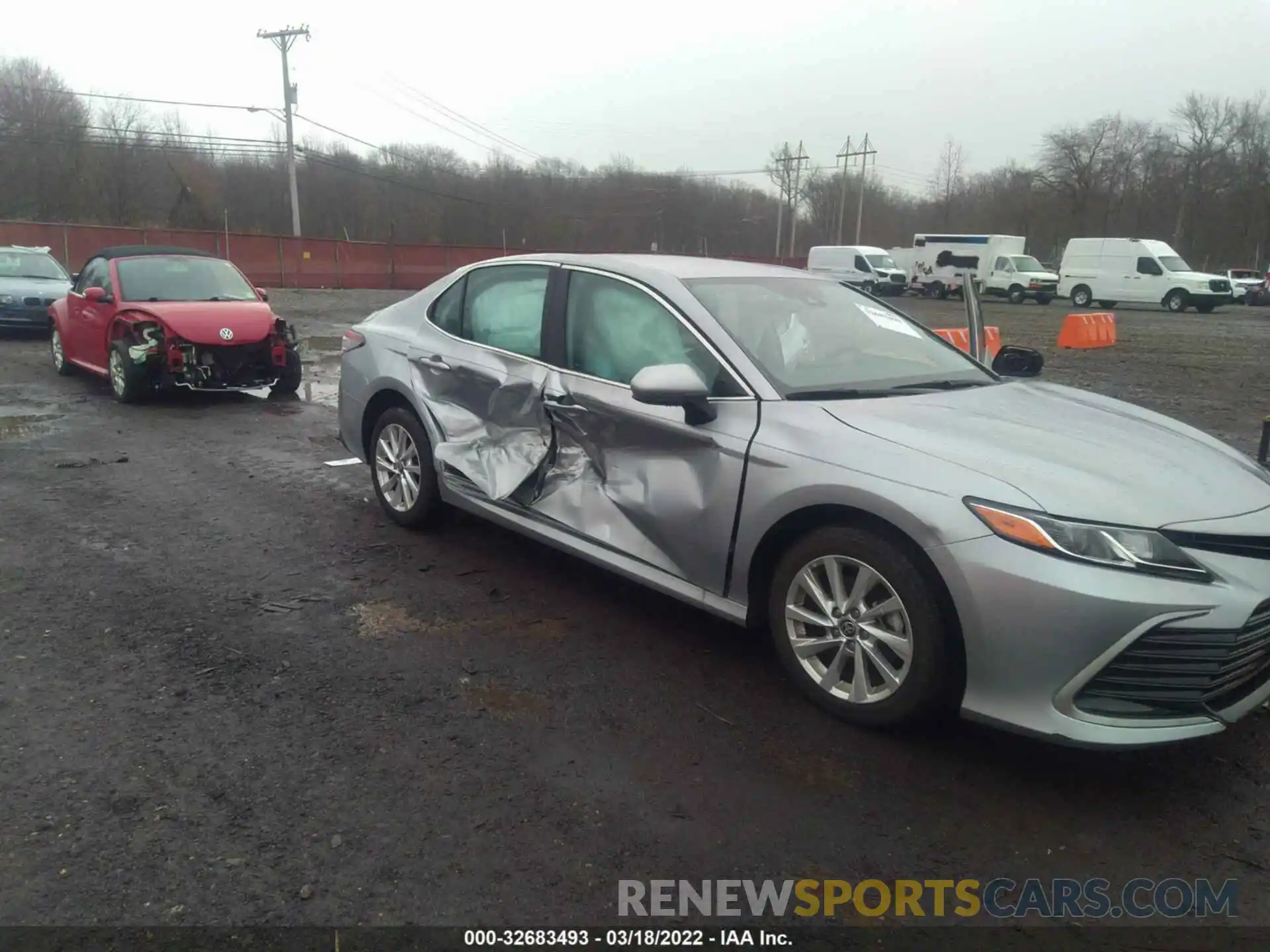 6 Photograph of a damaged car 4T1C11BK7MU023753 TOYOTA CAMRY 2021