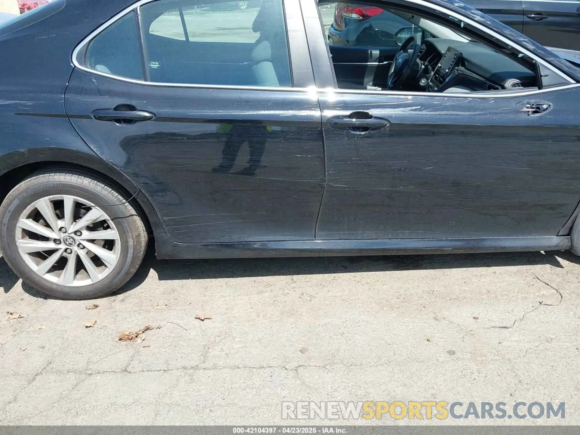 21 Photograph of a damaged car 4T1C11BK7MU030847 TOYOTA CAMRY 2021