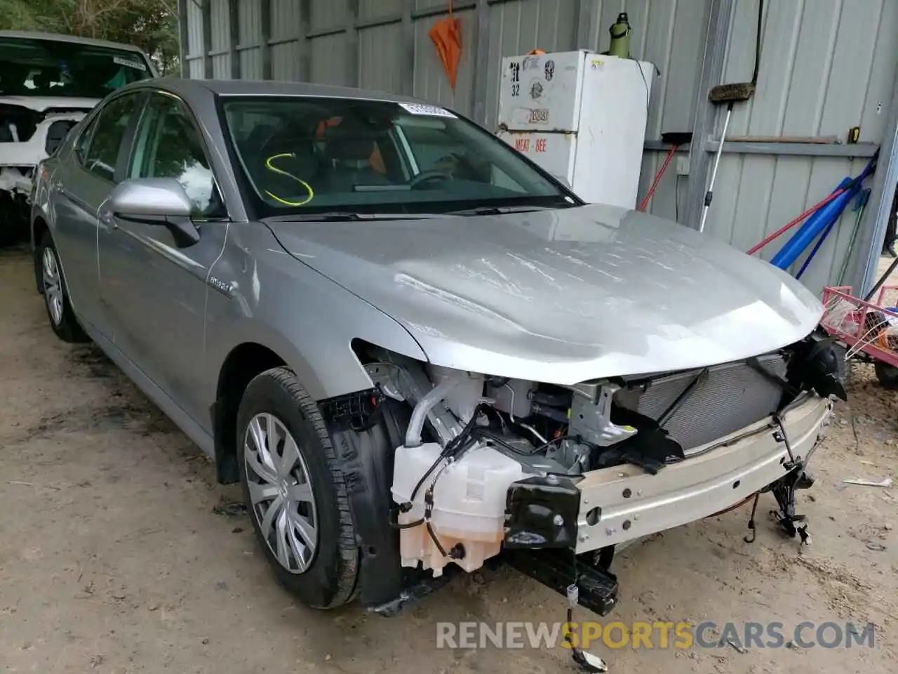 4 Photograph of a damaged car 4T1C31AK0MU020740 TOYOTA CAMRY 2021