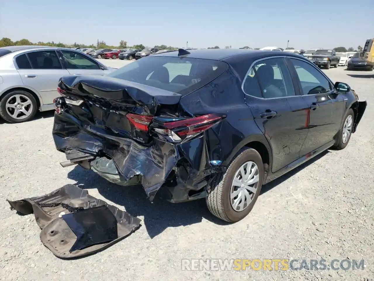 4 Photograph of a damaged car 4T1C31AK0MU556264 TOYOTA CAMRY 2021