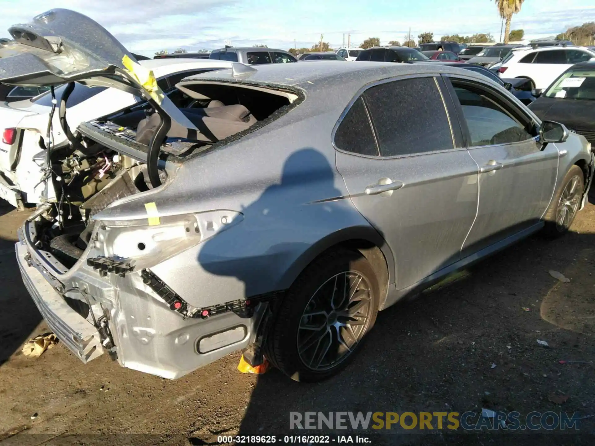 4 Photograph of a damaged car 4T1C31AK0MU556555 TOYOTA CAMRY 2021