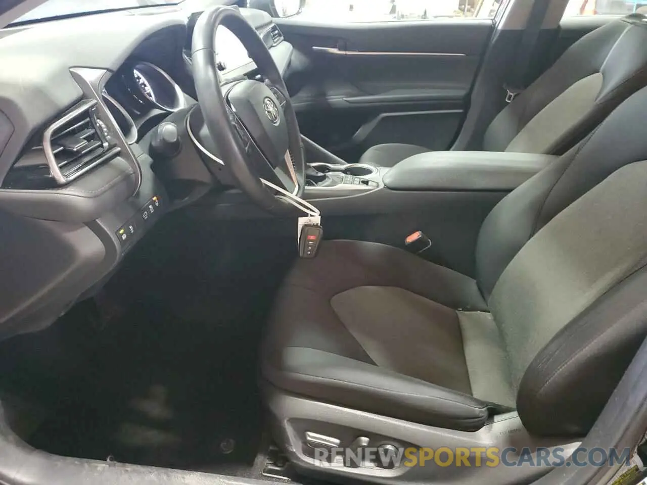 7 Photograph of a damaged car 4T1C31AK0MU564512 TOYOTA CAMRY 2021