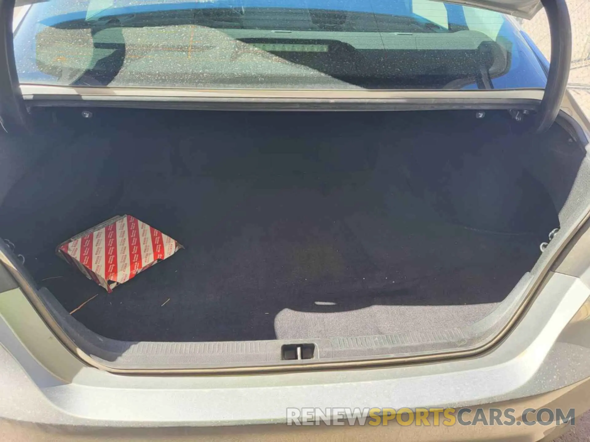 14 Photograph of a damaged car 4T1C31AK1MU021198 TOYOTA CAMRY 2021