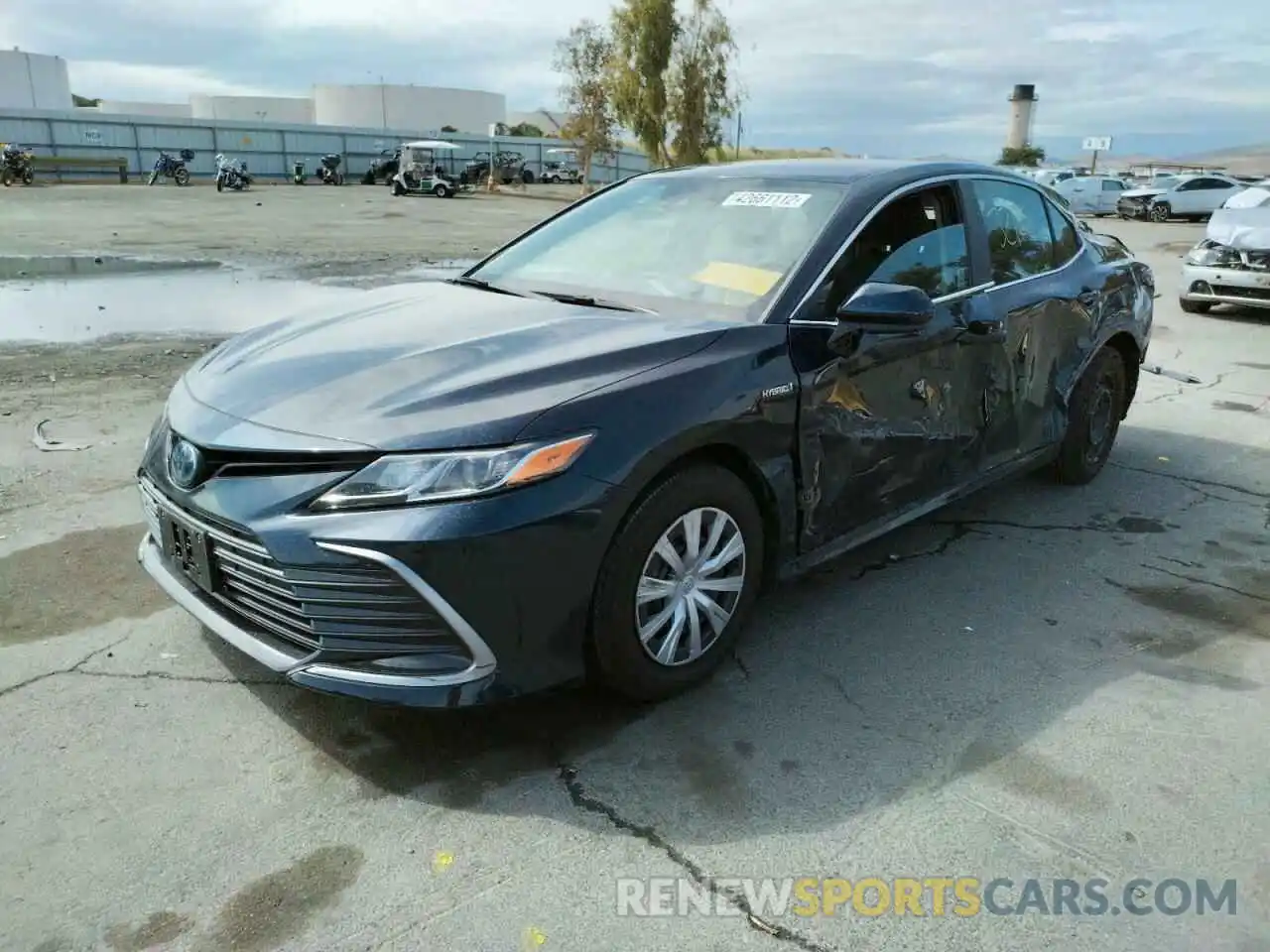 2 Photograph of a damaged car 4T1C31AK1MU550005 TOYOTA CAMRY 2021