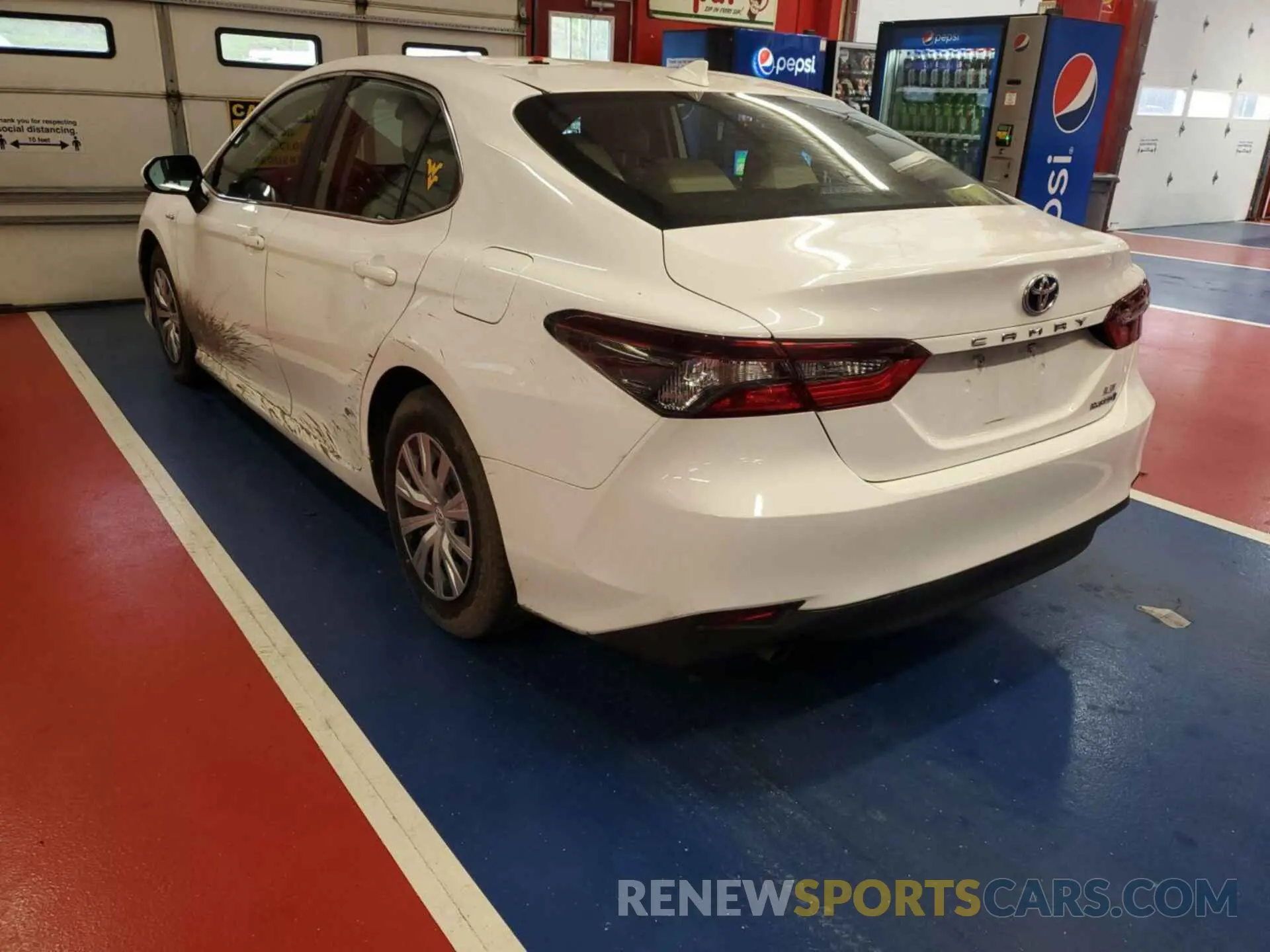 23 Photograph of a damaged car 4T1C31AK1MU551459 TOYOTA CAMRY 2021