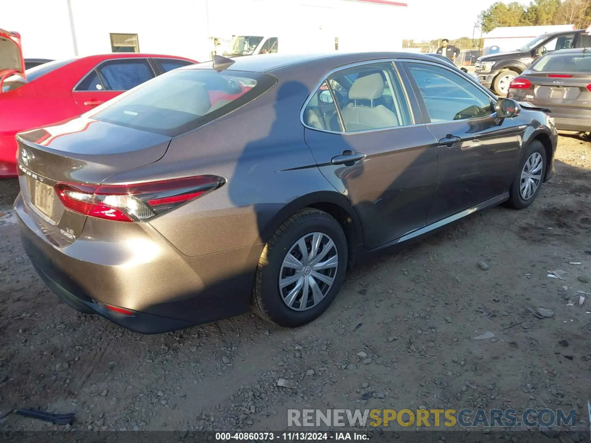 4 Photograph of a damaged car 4T1C31AK1MU555589 TOYOTA CAMRY 2021