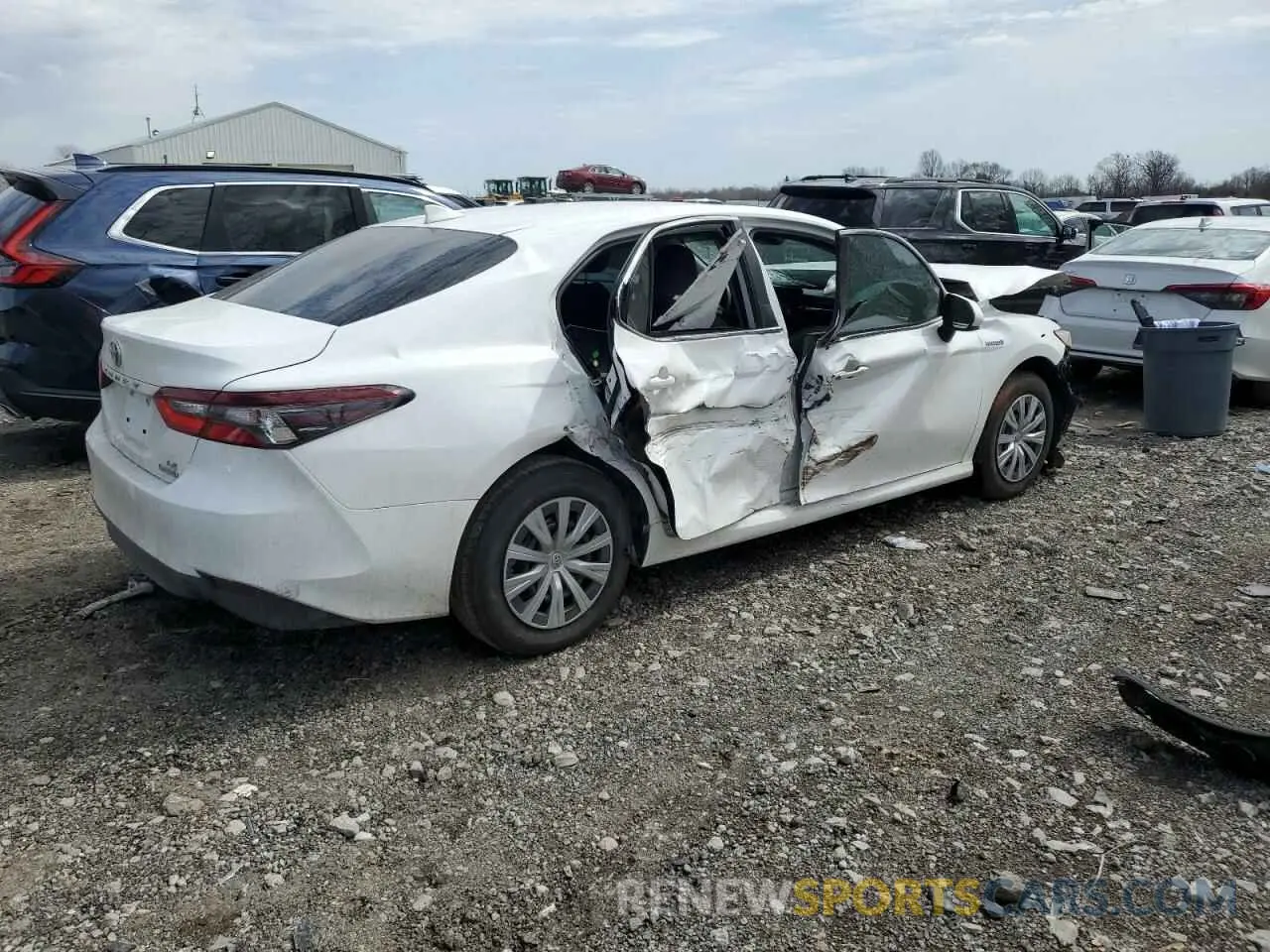 3 Photograph of a damaged car 4T1C31AK2MU546593 TOYOTA CAMRY 2021