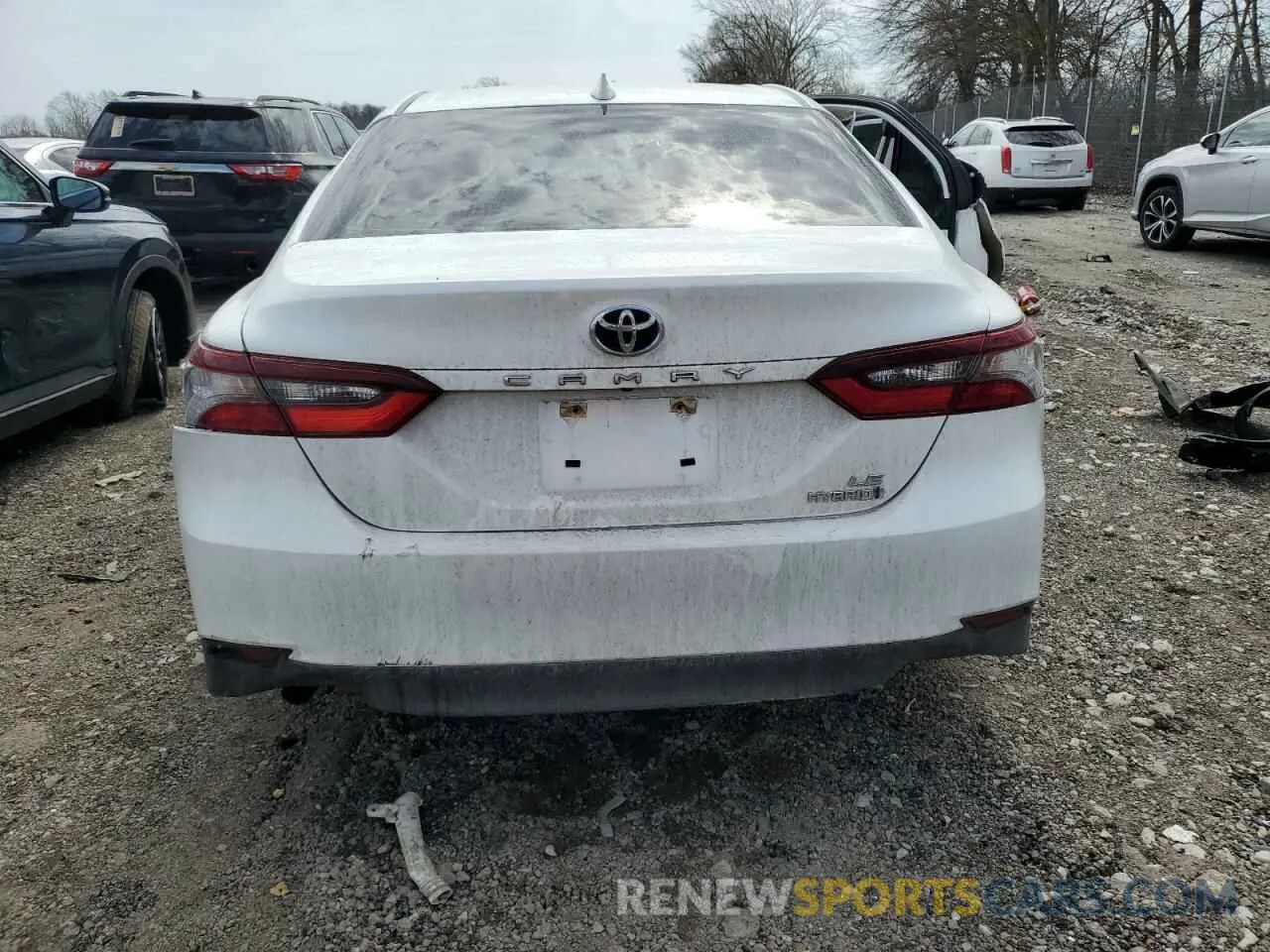 6 Photograph of a damaged car 4T1C31AK2MU546593 TOYOTA CAMRY 2021