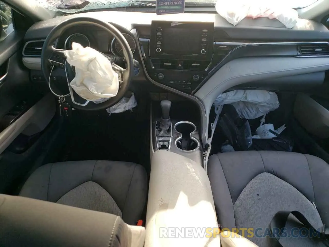 8 Photograph of a damaged car 4T1C31AK2MU546593 TOYOTA CAMRY 2021