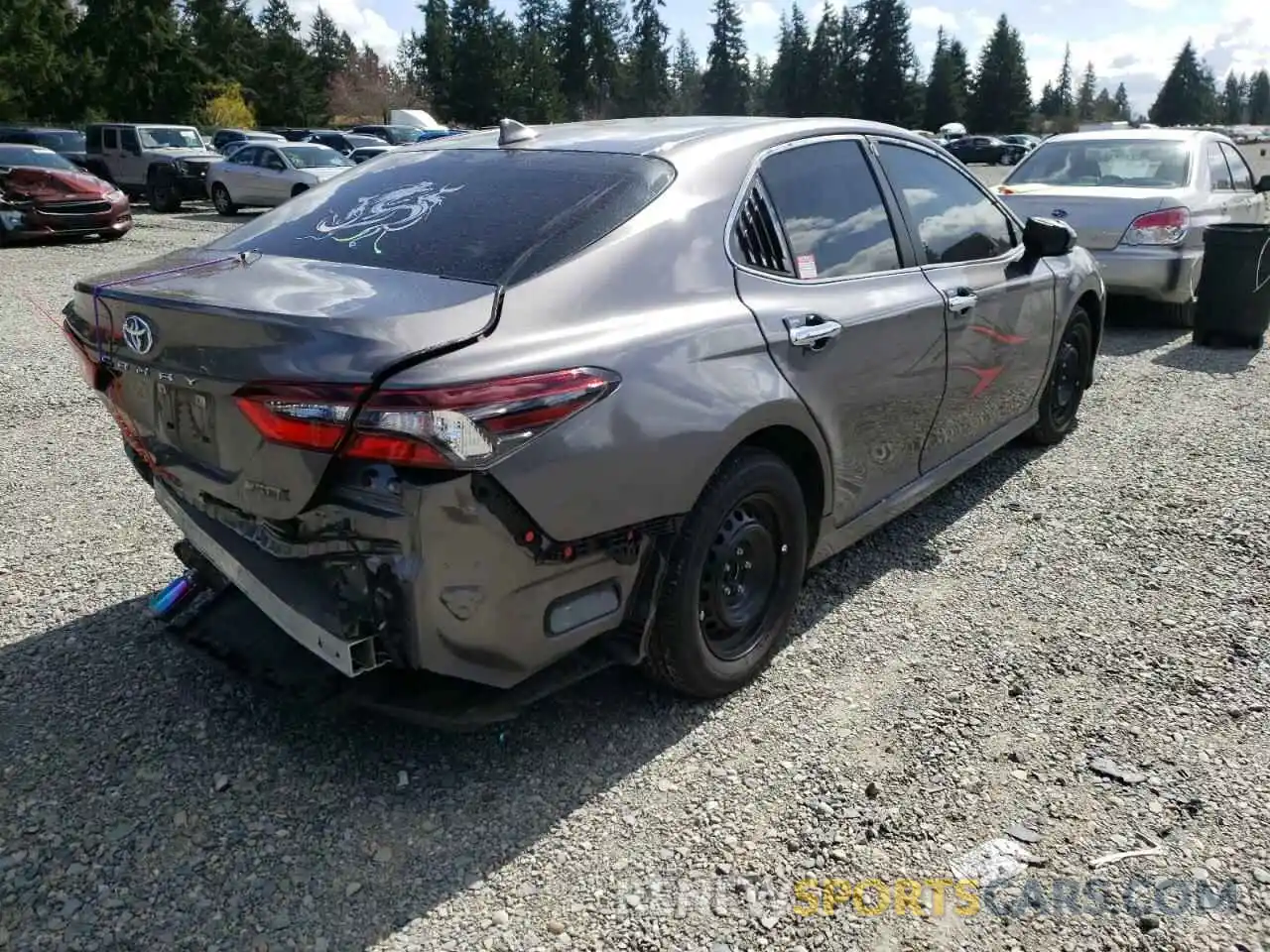 4 Photograph of a damaged car 4T1C31AK2MU554404 TOYOTA CAMRY 2021