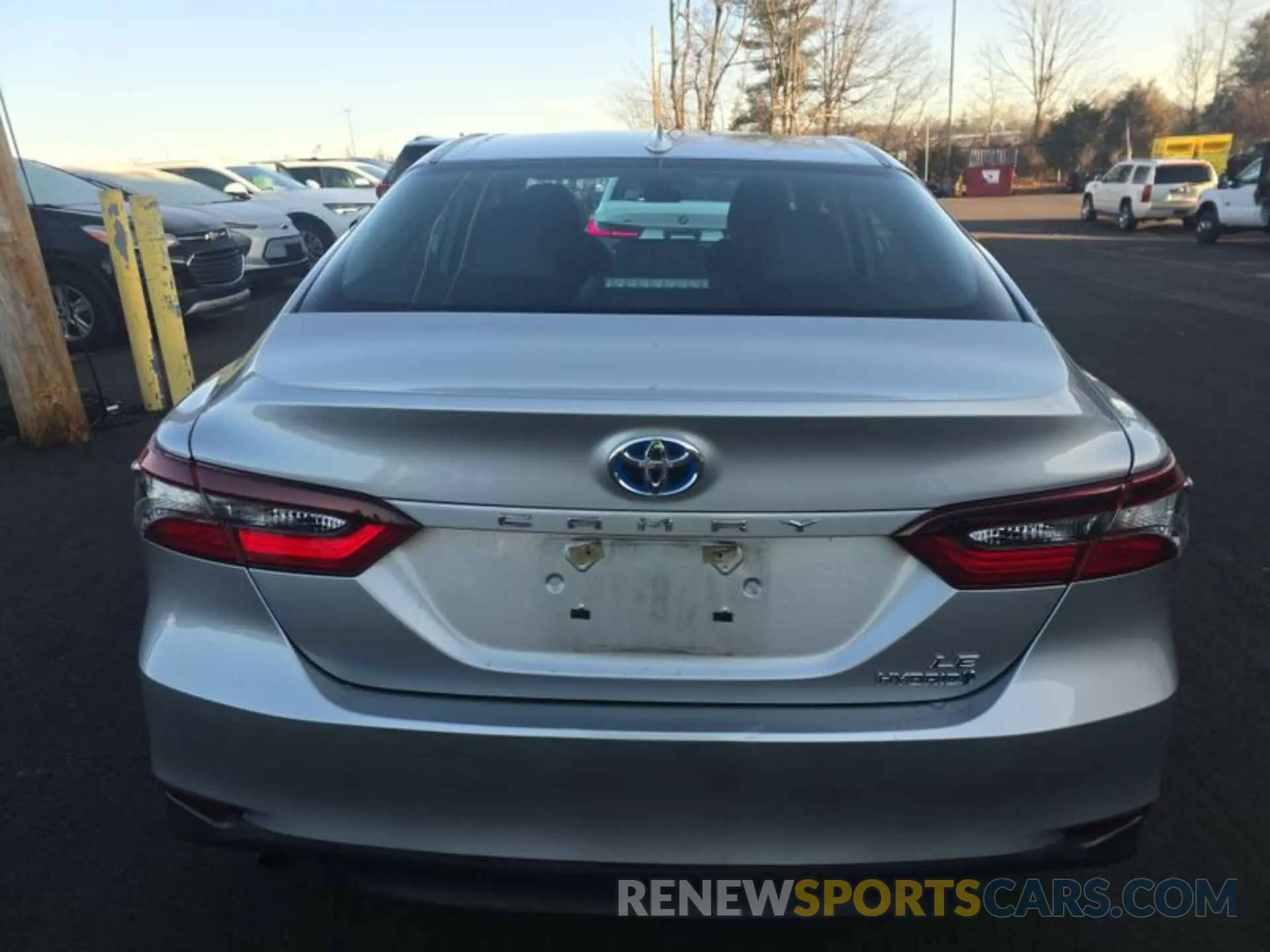8 Photograph of a damaged car 4T1C31AK2MU555942 TOYOTA CAMRY 2021