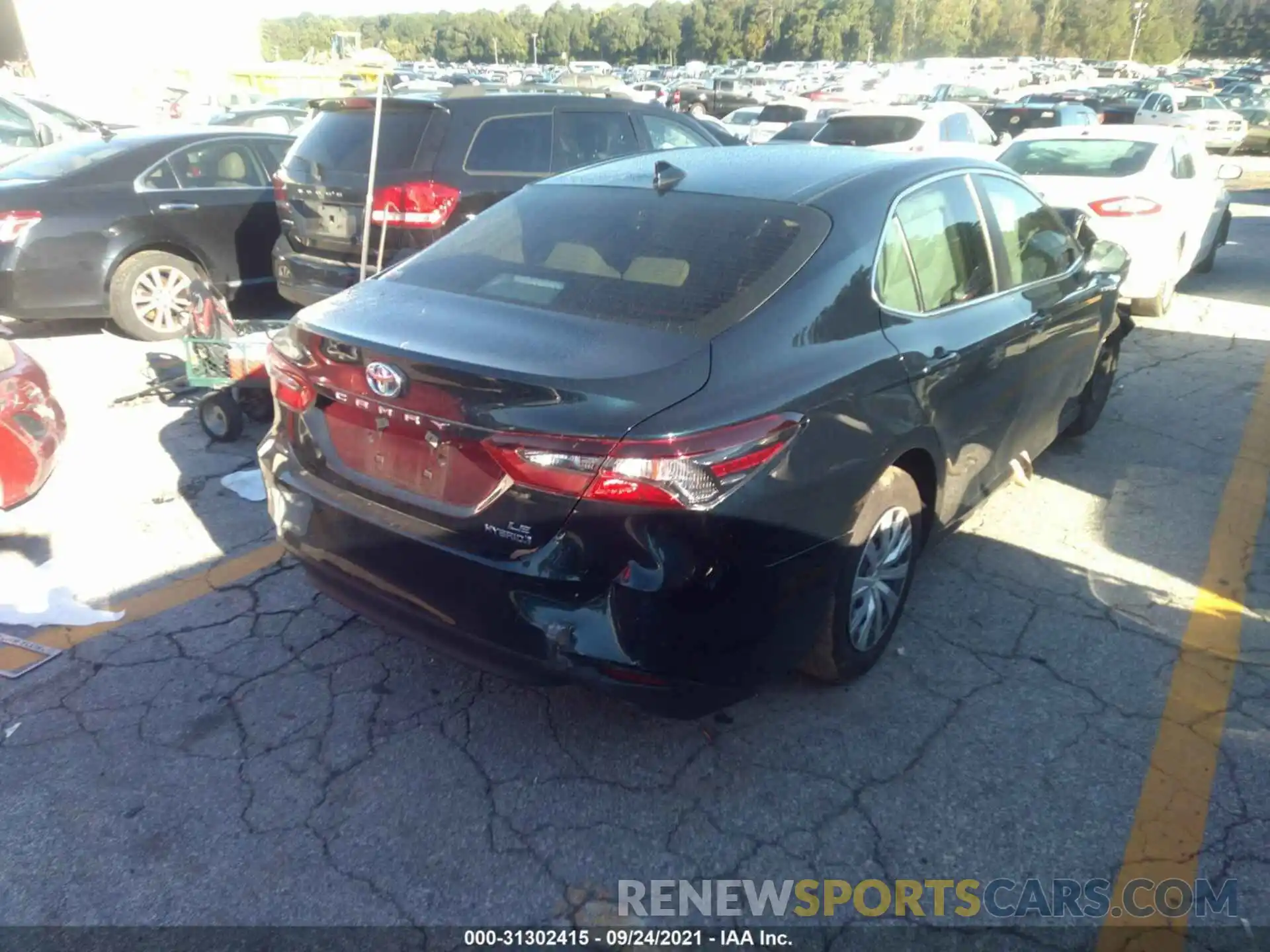 4 Photograph of a damaged car 4T1C31AK2MU559361 TOYOTA CAMRY 2021