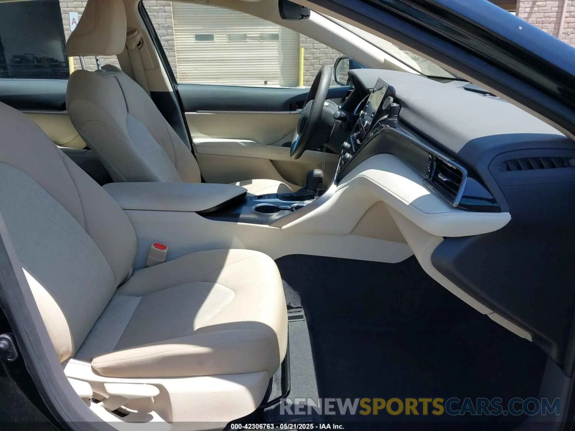 5 Photograph of a damaged car 4T1C31AK2MU561188 TOYOTA CAMRY 2021