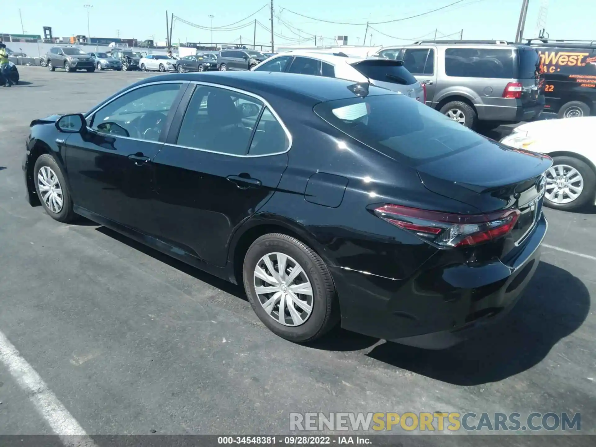 3 Photograph of a damaged car 4T1C31AK2MU562633 TOYOTA CAMRY 2021