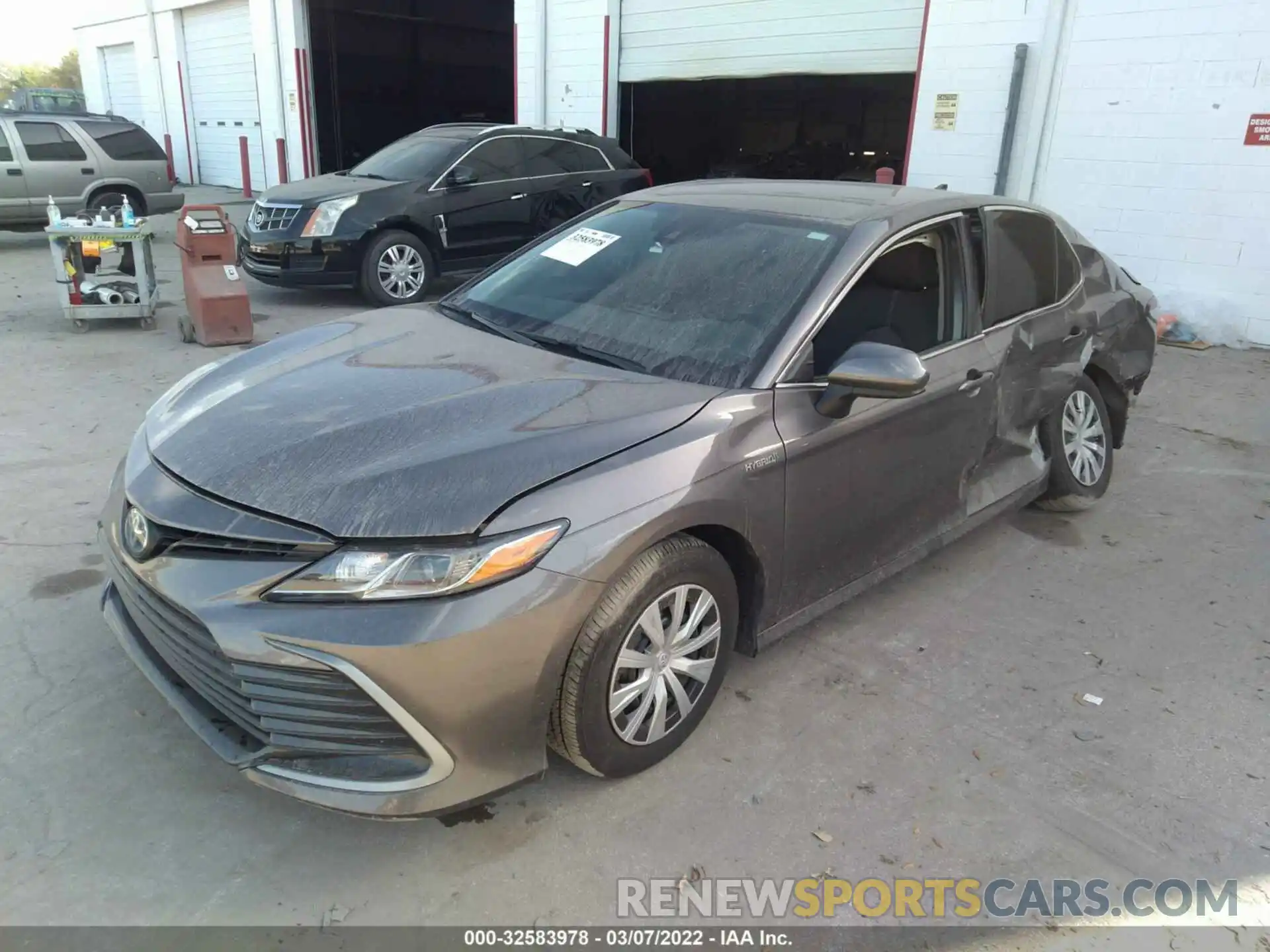 2 Photograph of a damaged car 4T1C31AK2MU564009 TOYOTA CAMRY 2021