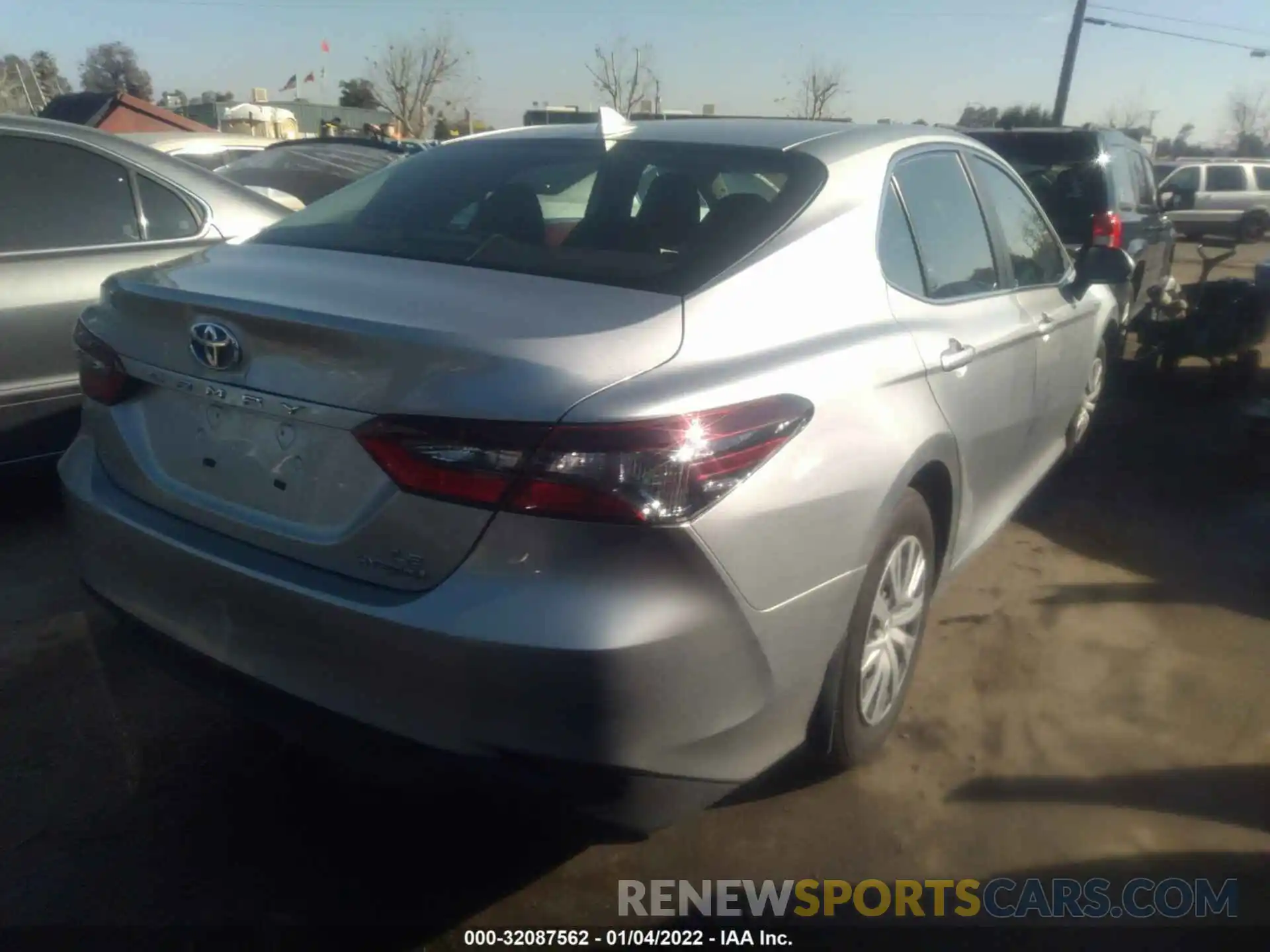 4 Photograph of a damaged car 4T1C31AK2MU564088 TOYOTA CAMRY 2021