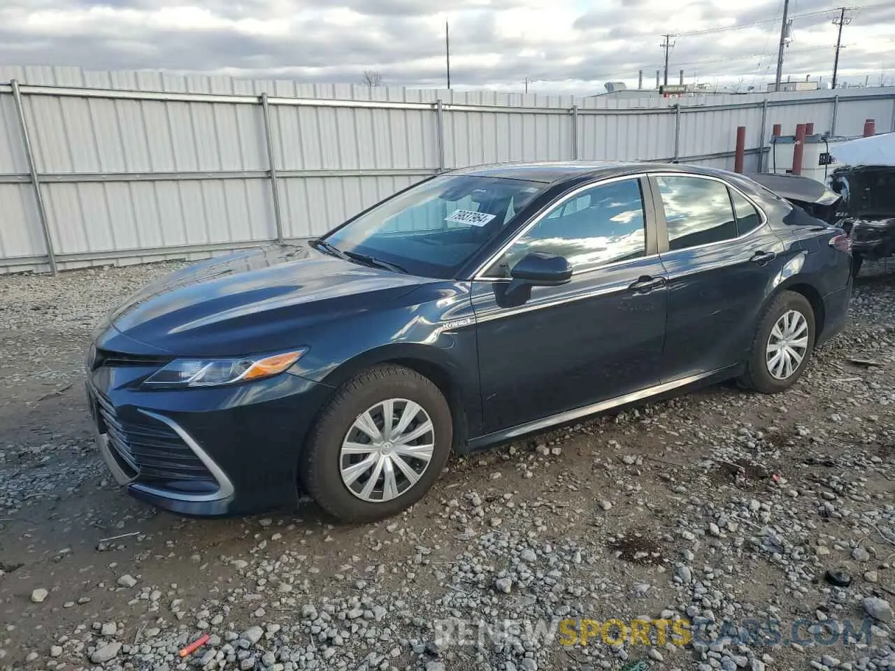 1 Photograph of a damaged car 4T1C31AK3MU027360 TOYOTA CAMRY 2021