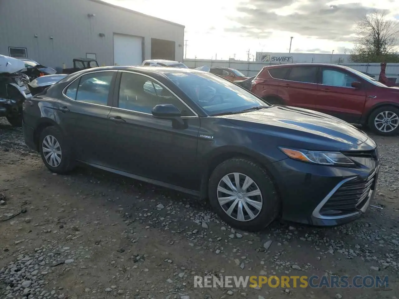 4 Photograph of a damaged car 4T1C31AK3MU027360 TOYOTA CAMRY 2021