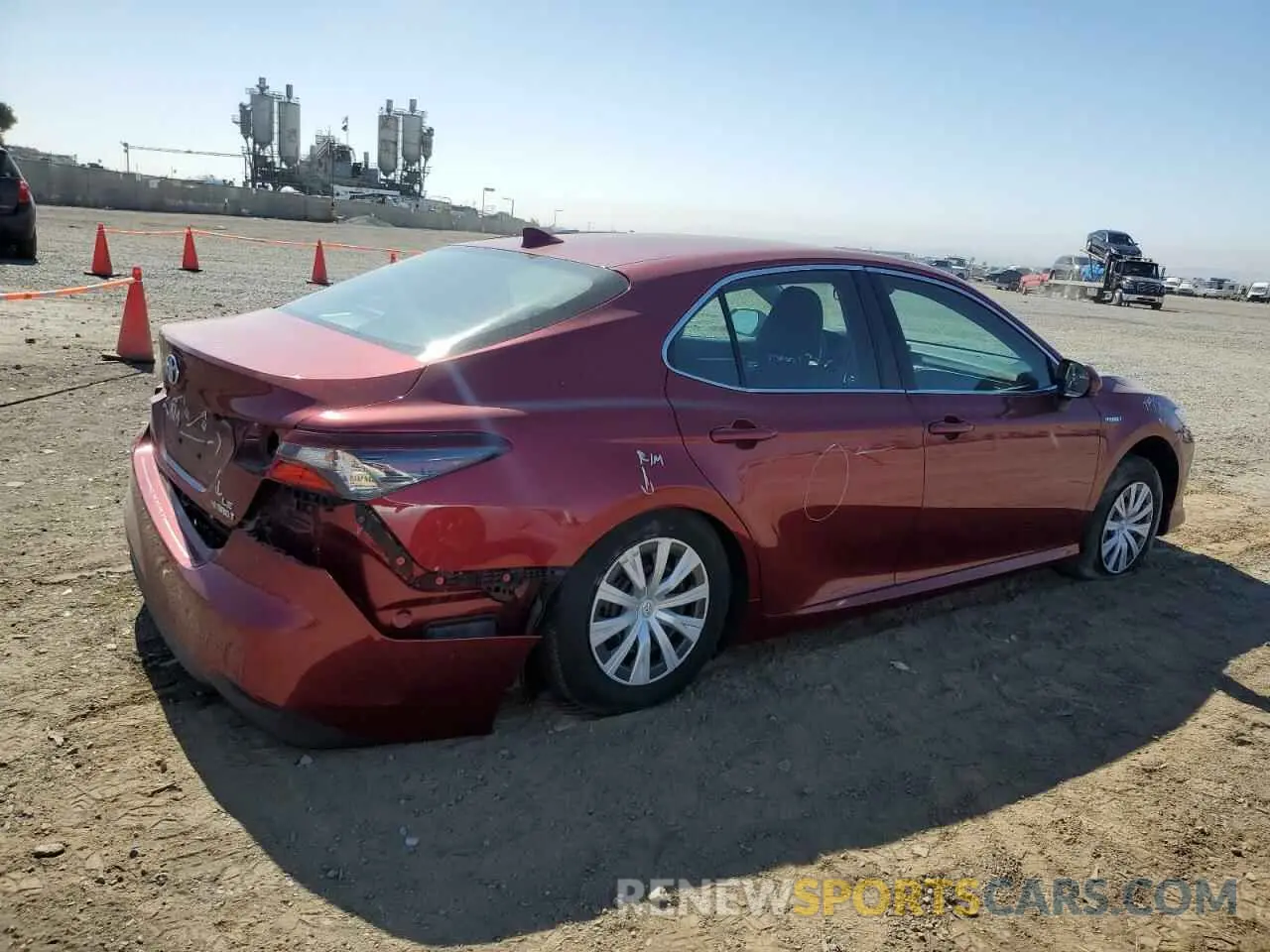 3 Photograph of a damaged car 4T1C31AK3MU556968 TOYOTA CAMRY 2021
