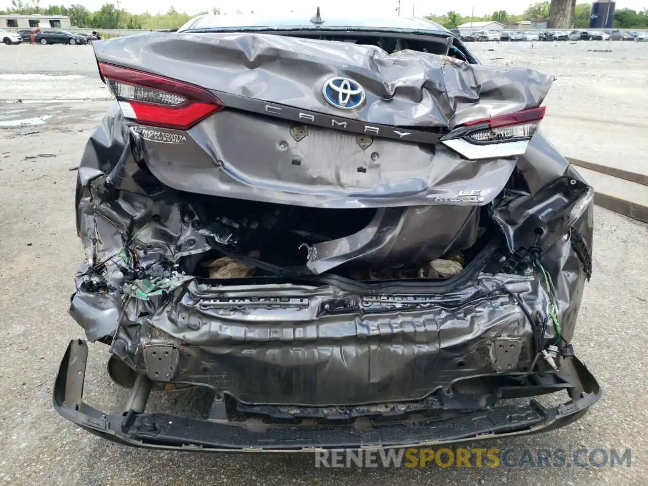 9 Photograph of a damaged car 4T1C31AK4MU025729 TOYOTA CAMRY 2021