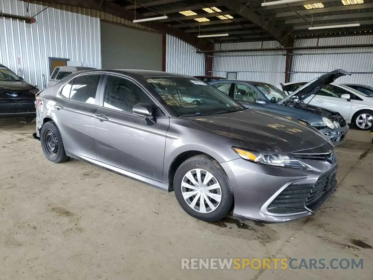 4 Photograph of a damaged car 4T1C31AK4MU553447 TOYOTA CAMRY 2021
