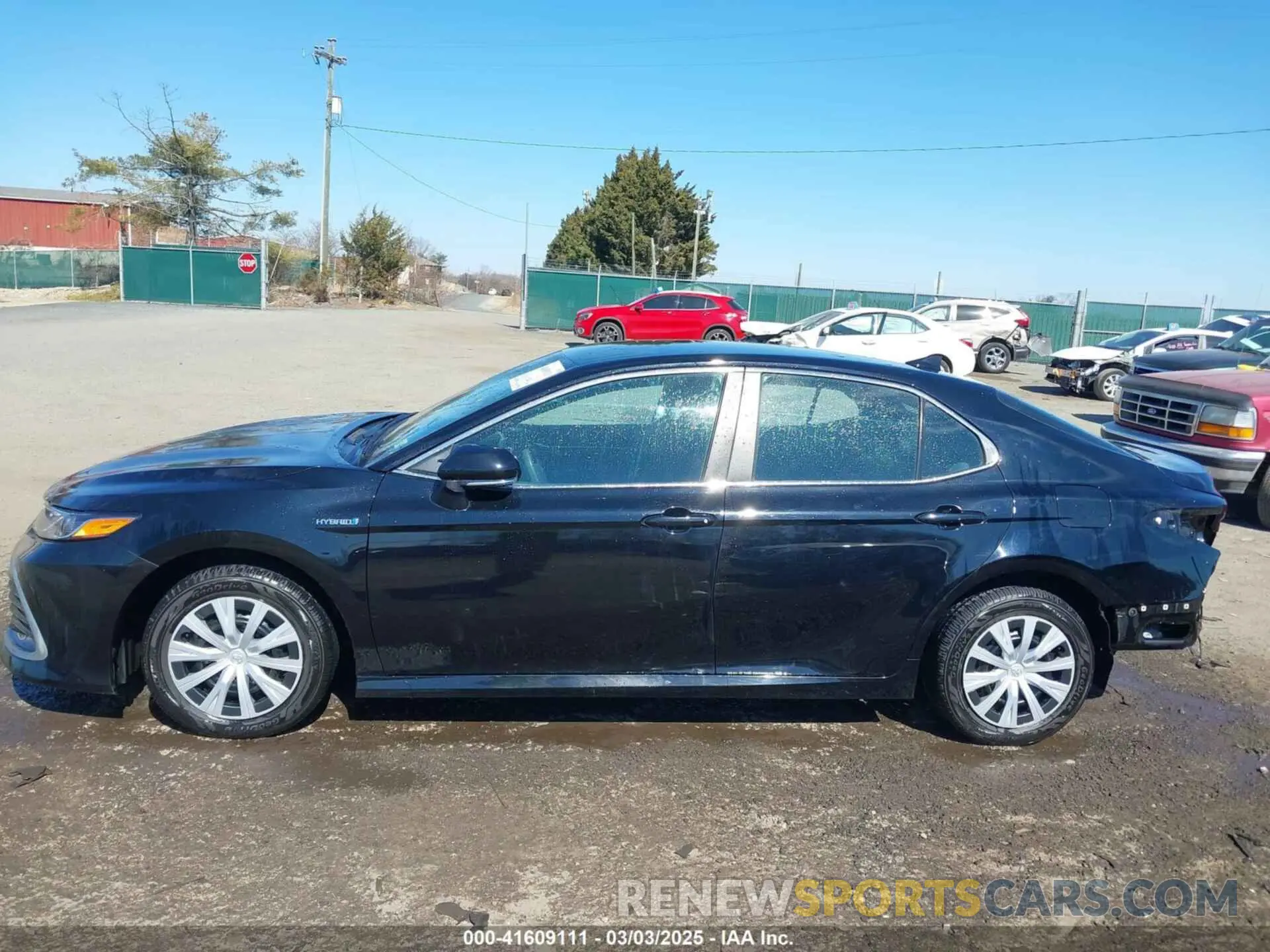 15 Photograph of a damaged car 4T1C31AK4MU553612 TOYOTA CAMRY 2021