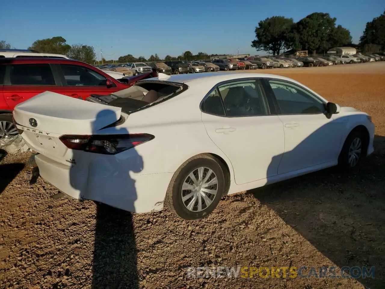 3 Photograph of a damaged car 4T1C31AK5MU022757 TOYOTA CAMRY 2021