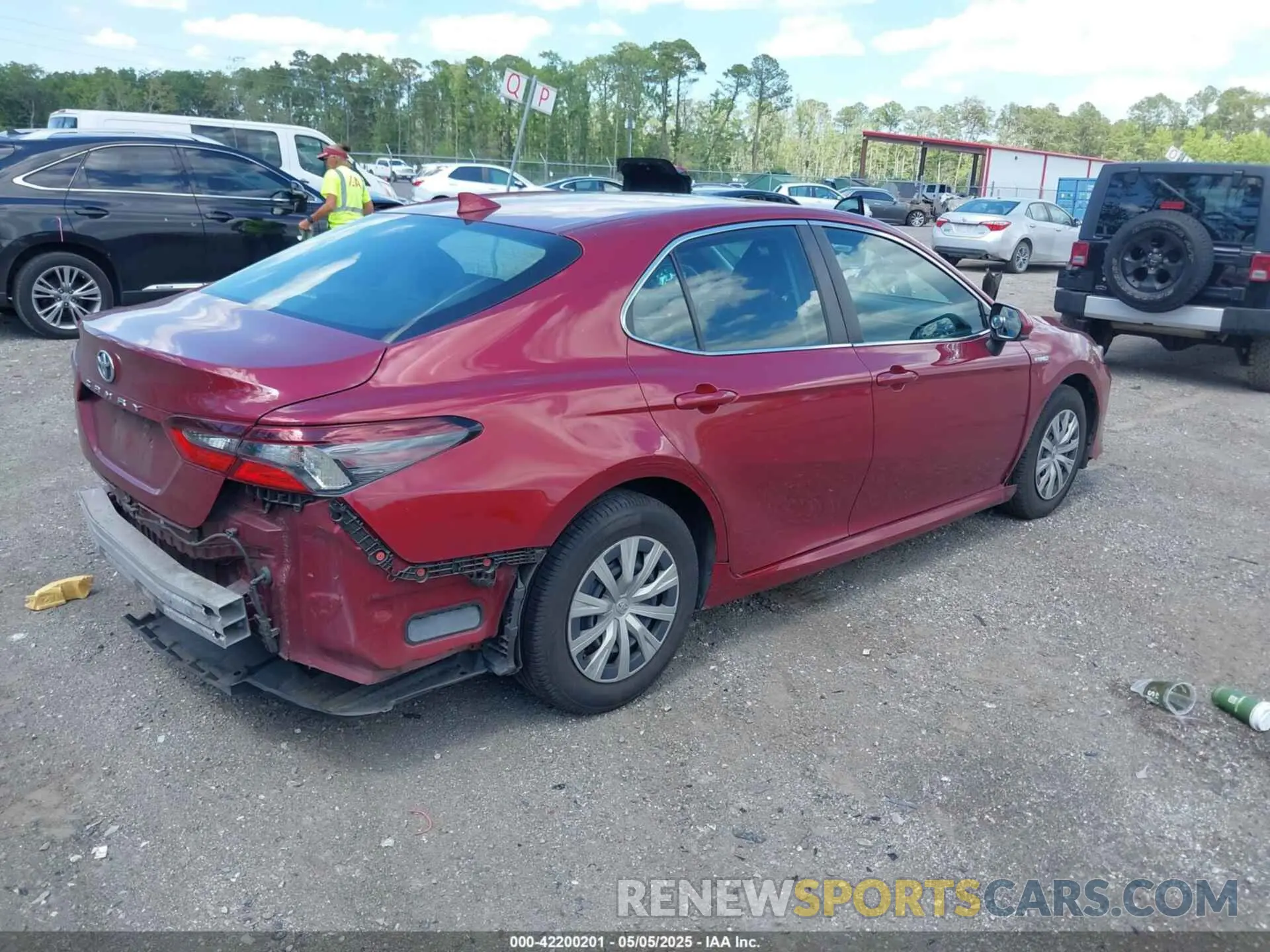 4 Photograph of a damaged car 4T1C31AK5MU030115 TOYOTA CAMRY 2021