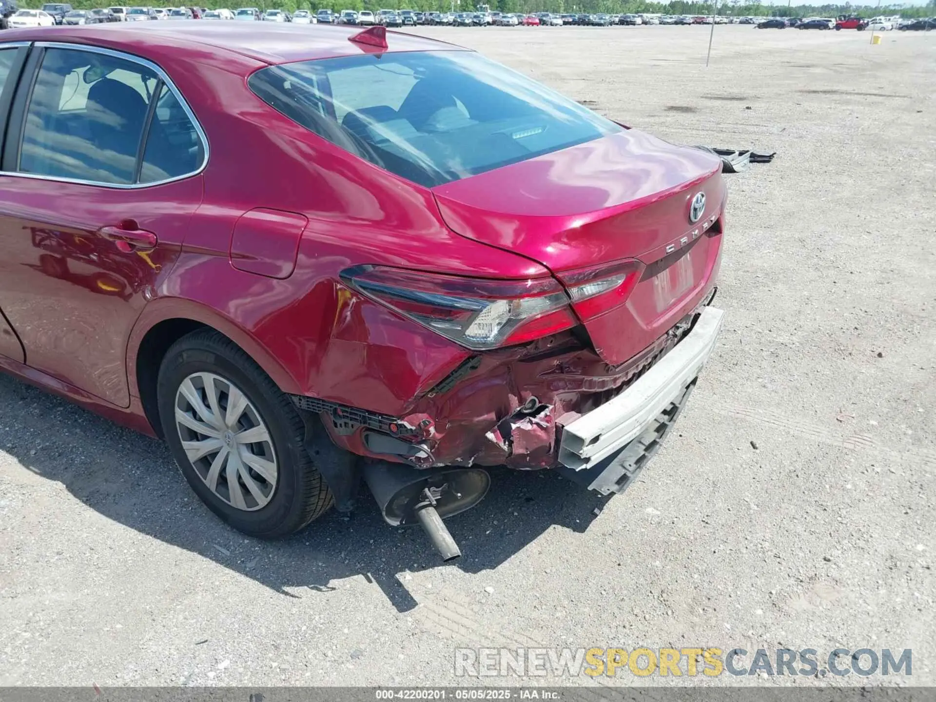6 Photograph of a damaged car 4T1C31AK5MU030115 TOYOTA CAMRY 2021