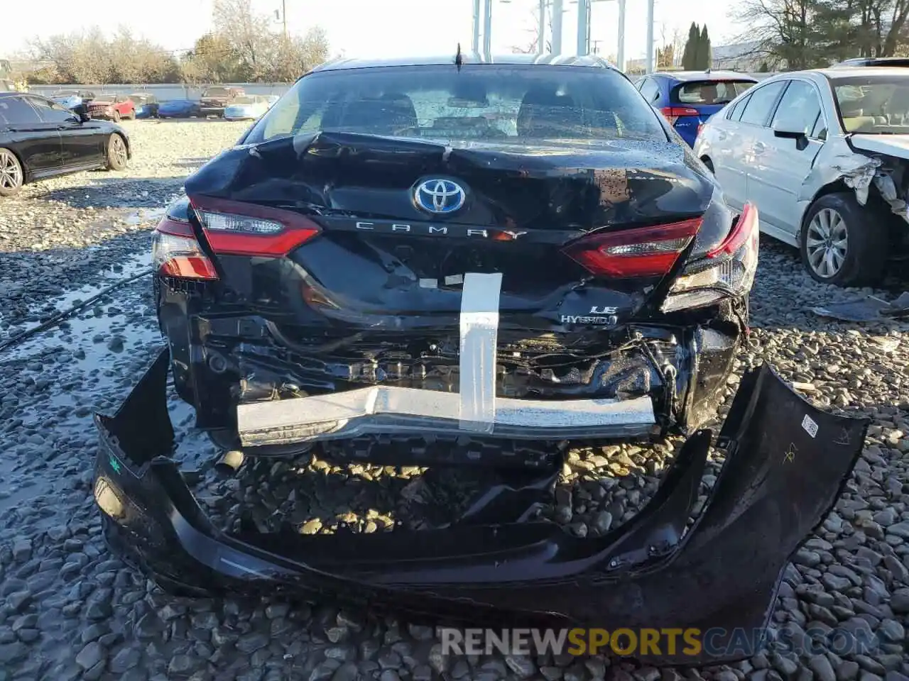 9 Photograph of a damaged car 4T1C31AK5MU563601 TOYOTA CAMRY 2021