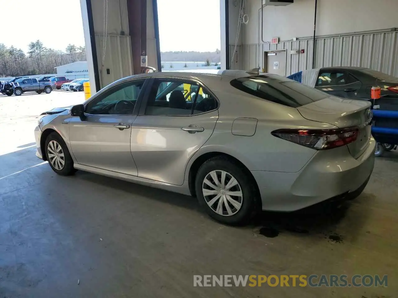 2 Photograph of a damaged car 4T1C31AK5MU564554 TOYOTA CAMRY 2021