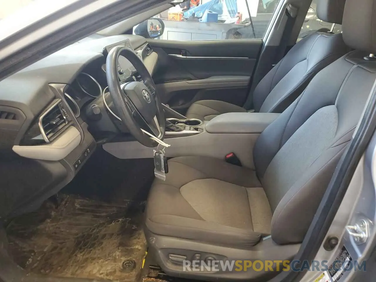 7 Photograph of a damaged car 4T1C31AK5MU564554 TOYOTA CAMRY 2021