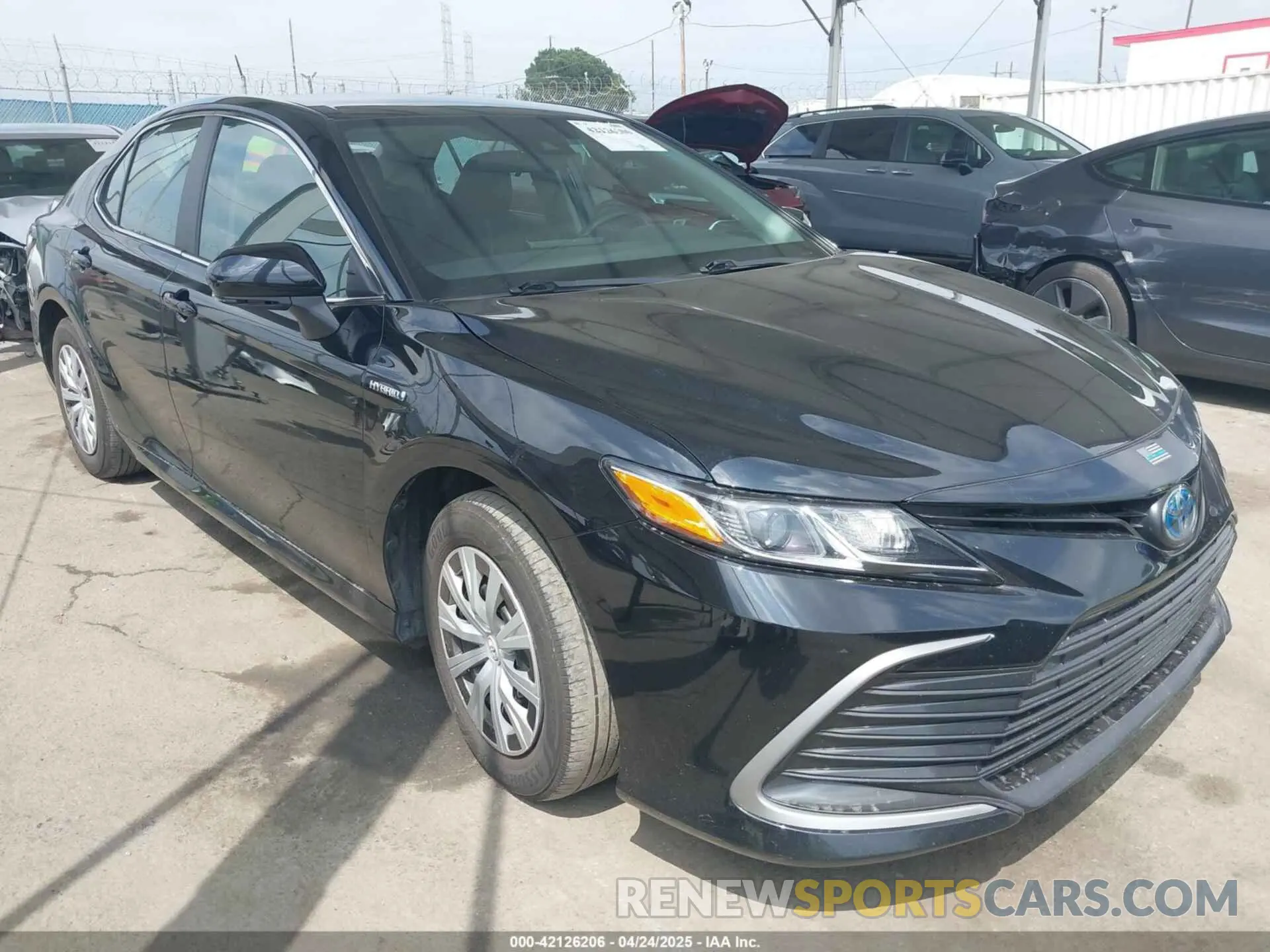 1 Photograph of a damaged car 4T1C31AK6MU553823 TOYOTA CAMRY 2021