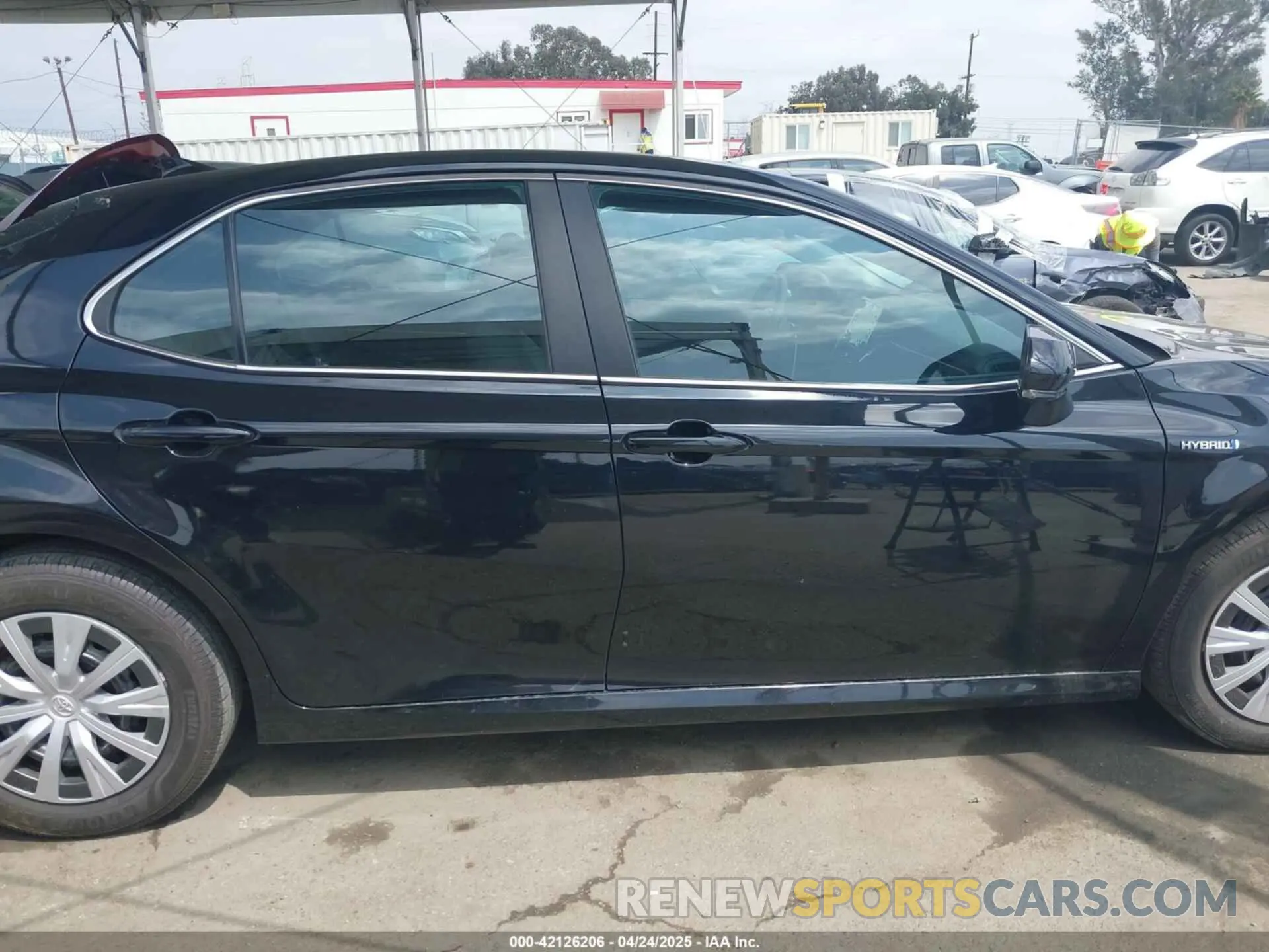 13 Photograph of a damaged car 4T1C31AK6MU553823 TOYOTA CAMRY 2021