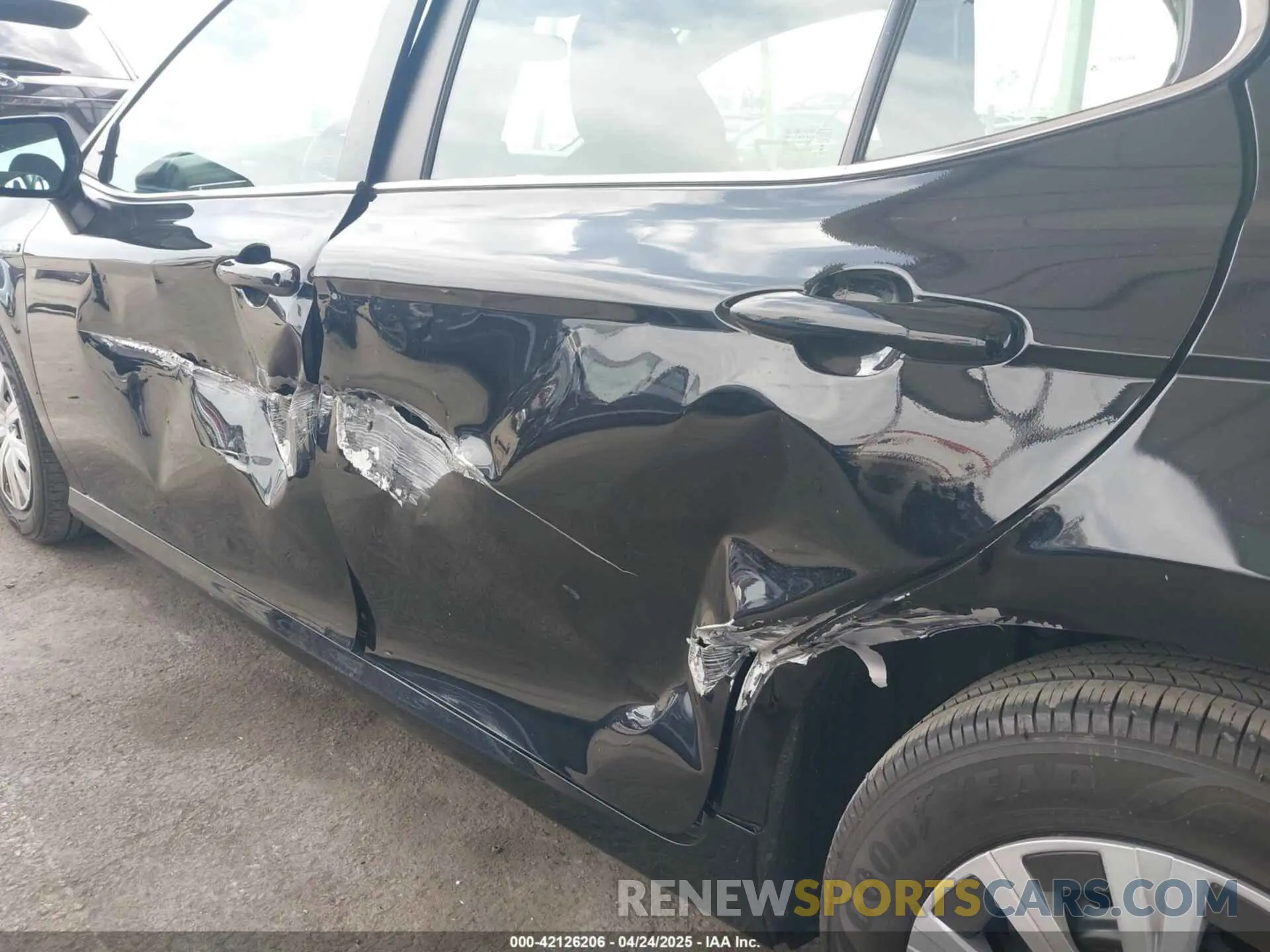 6 Photograph of a damaged car 4T1C31AK6MU553823 TOYOTA CAMRY 2021